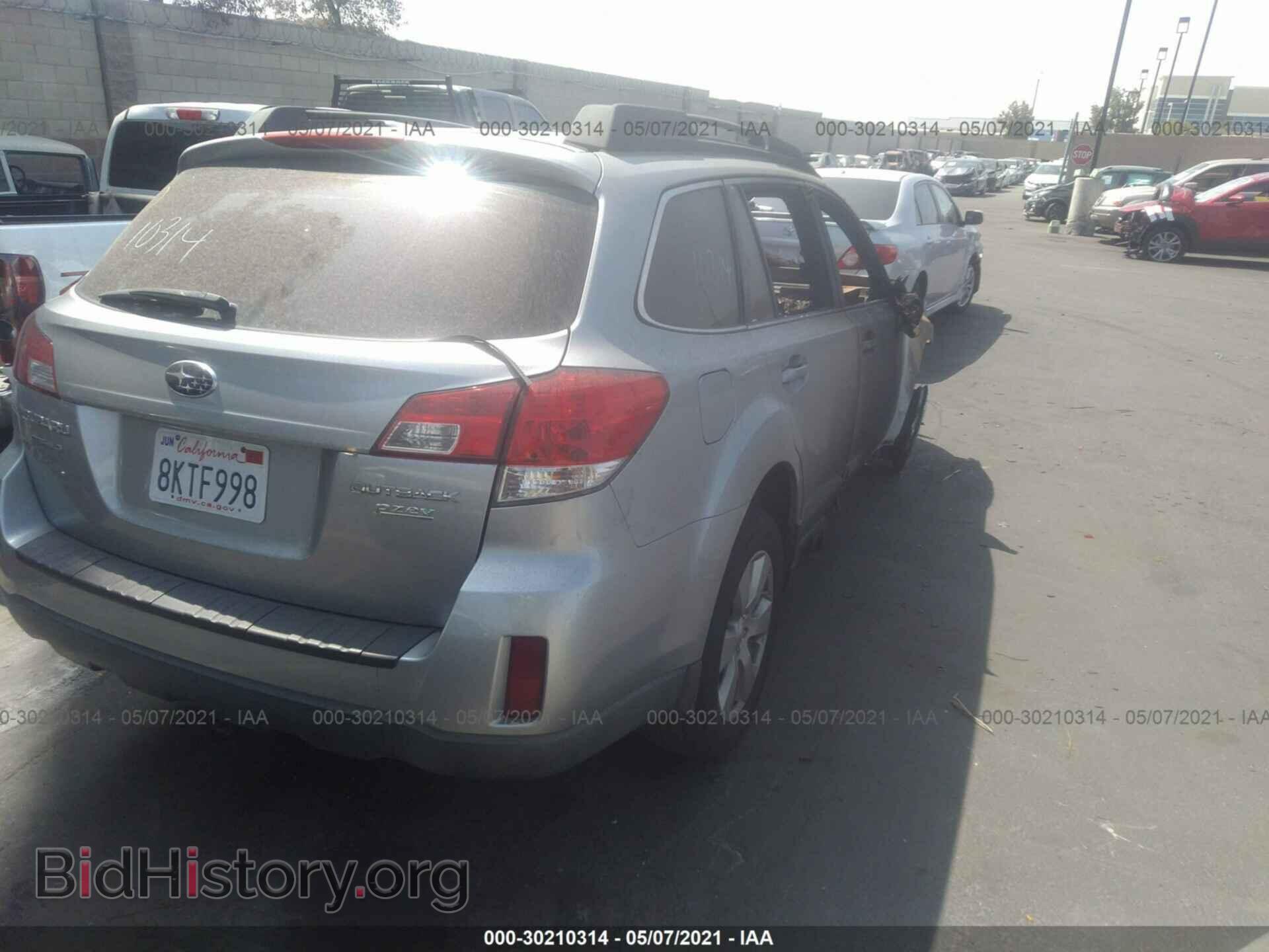 2012 SUBARU OUTBACK - VIN: 4S4BRBAC0C3271304 - Photo 4