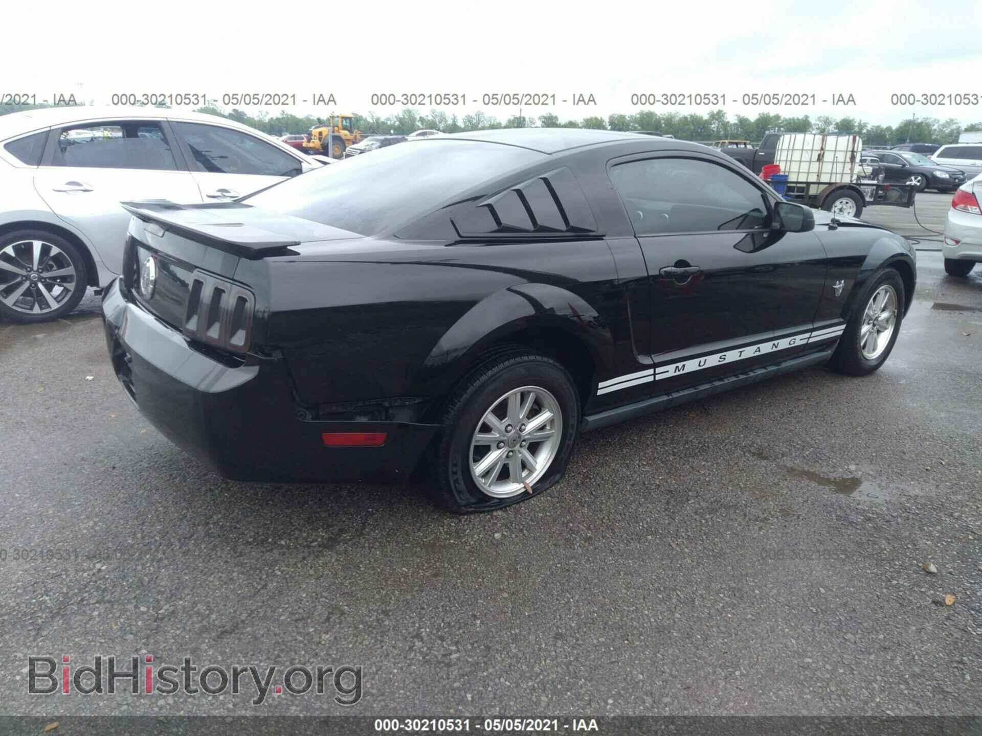 2009 FORD MUSTANG - VIN: 1ZVHT80N395115600 - Фото 4