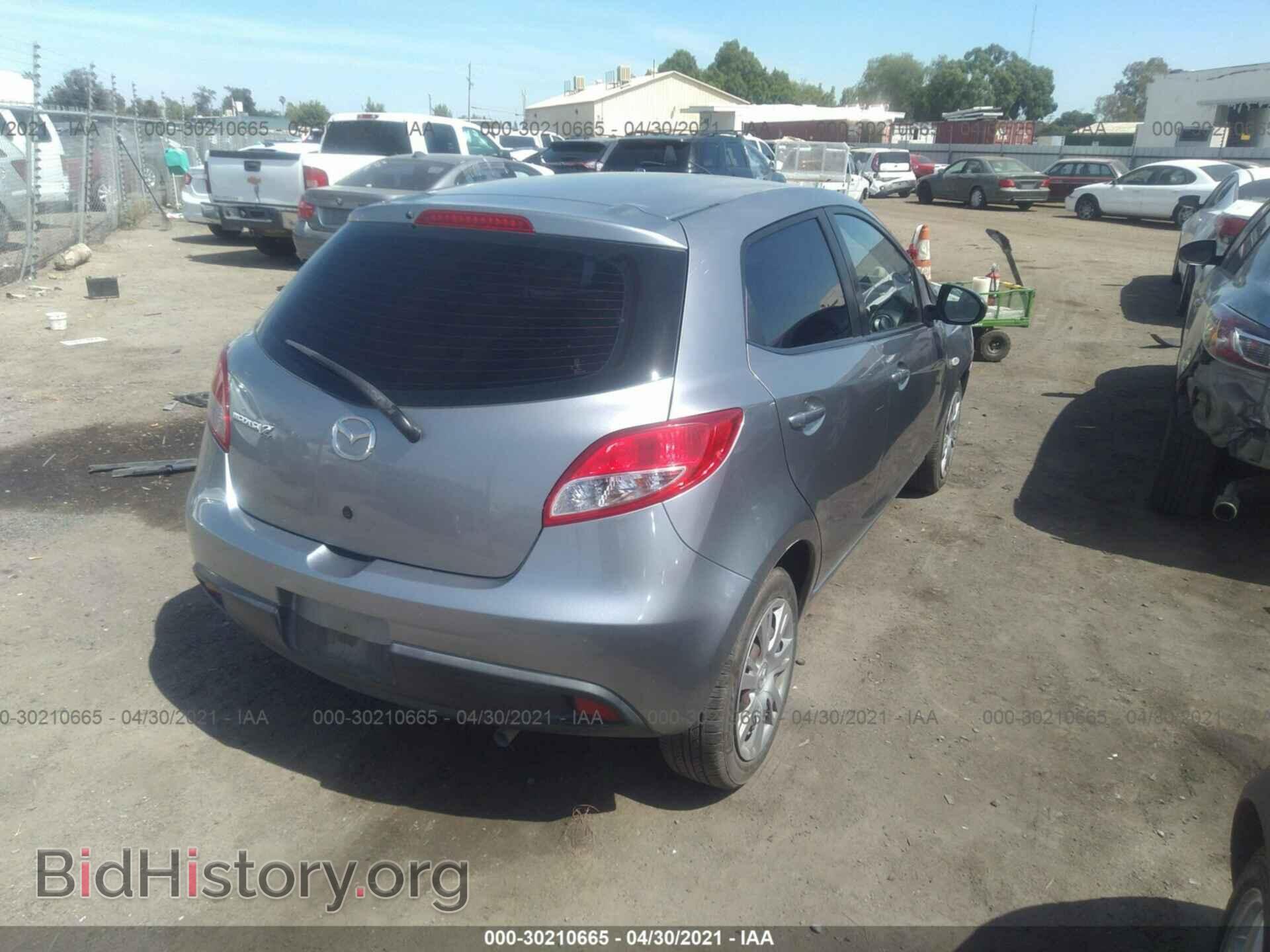 2014 MAZDA MAZDA2 - VIN: JM1DE1KZ8E0183112 - Фото 4