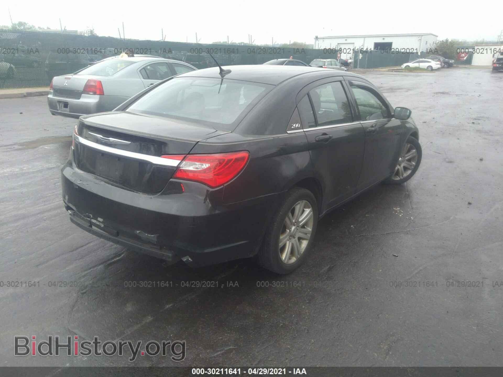 2013 CHRYSLER 200 - VIN: 1C3CCBBB3DN545881 - Фото 4