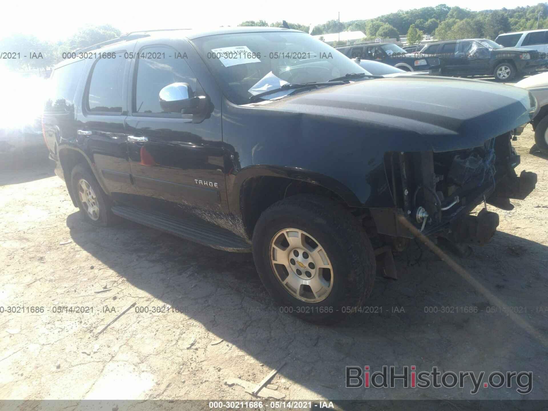 Photo 1GNSCAE06BR385911 - CHEVROLET TAHOE 2011