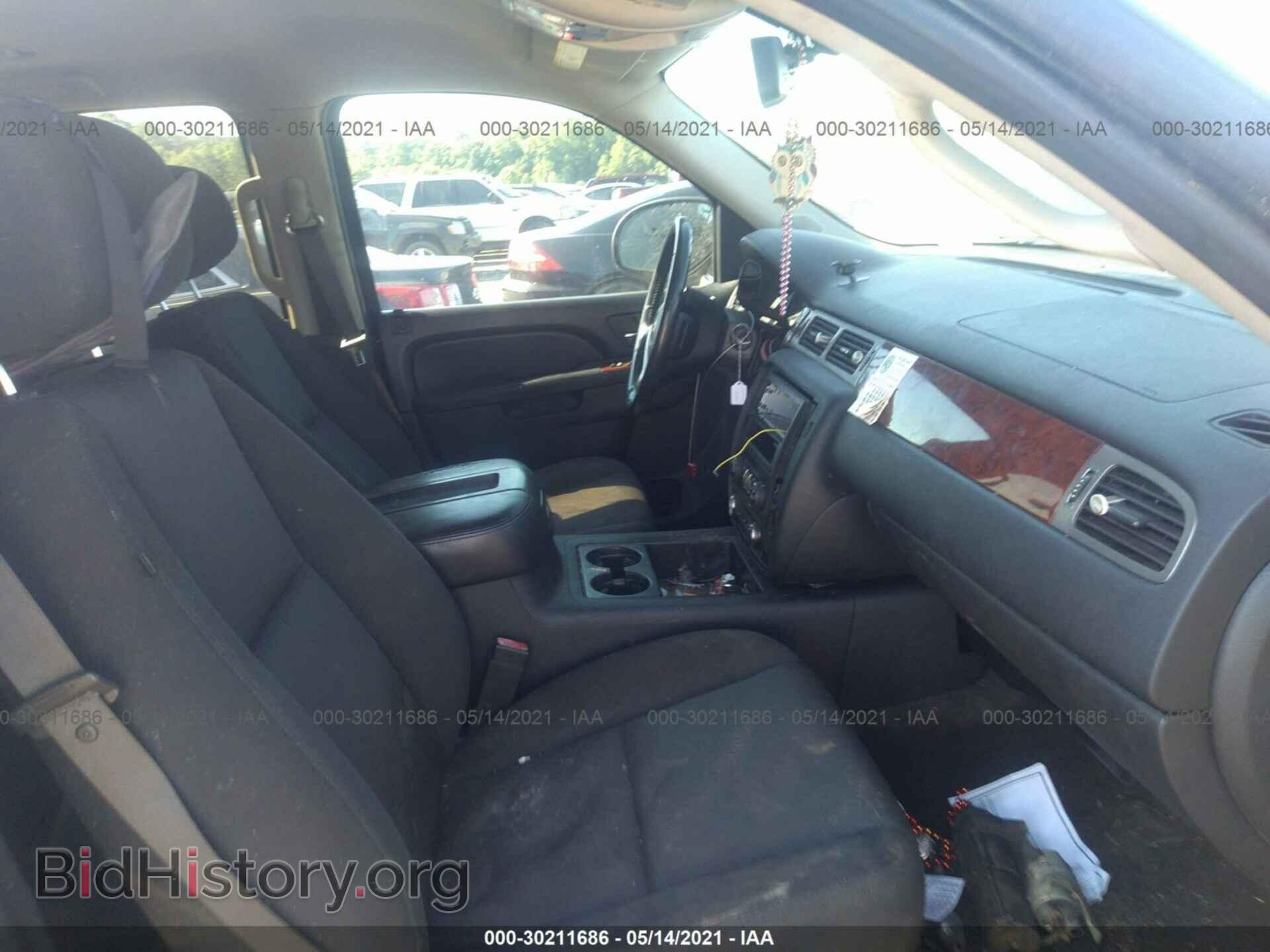 2011 CHEVROLET TAHOE - VIN: 1GNSCAE06BR385911 - Фото 5