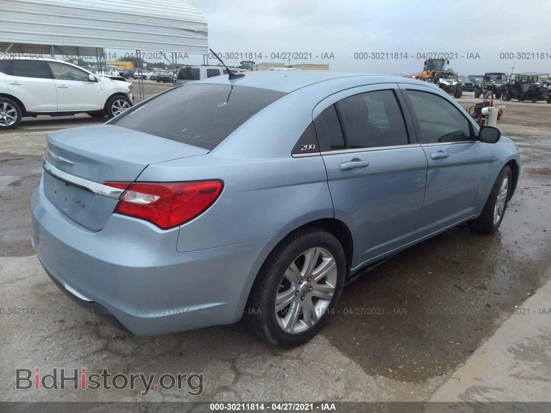 2013 CHRYSLER 200 - VIN: 1C3CCBBB7DN595232 - Фото 4