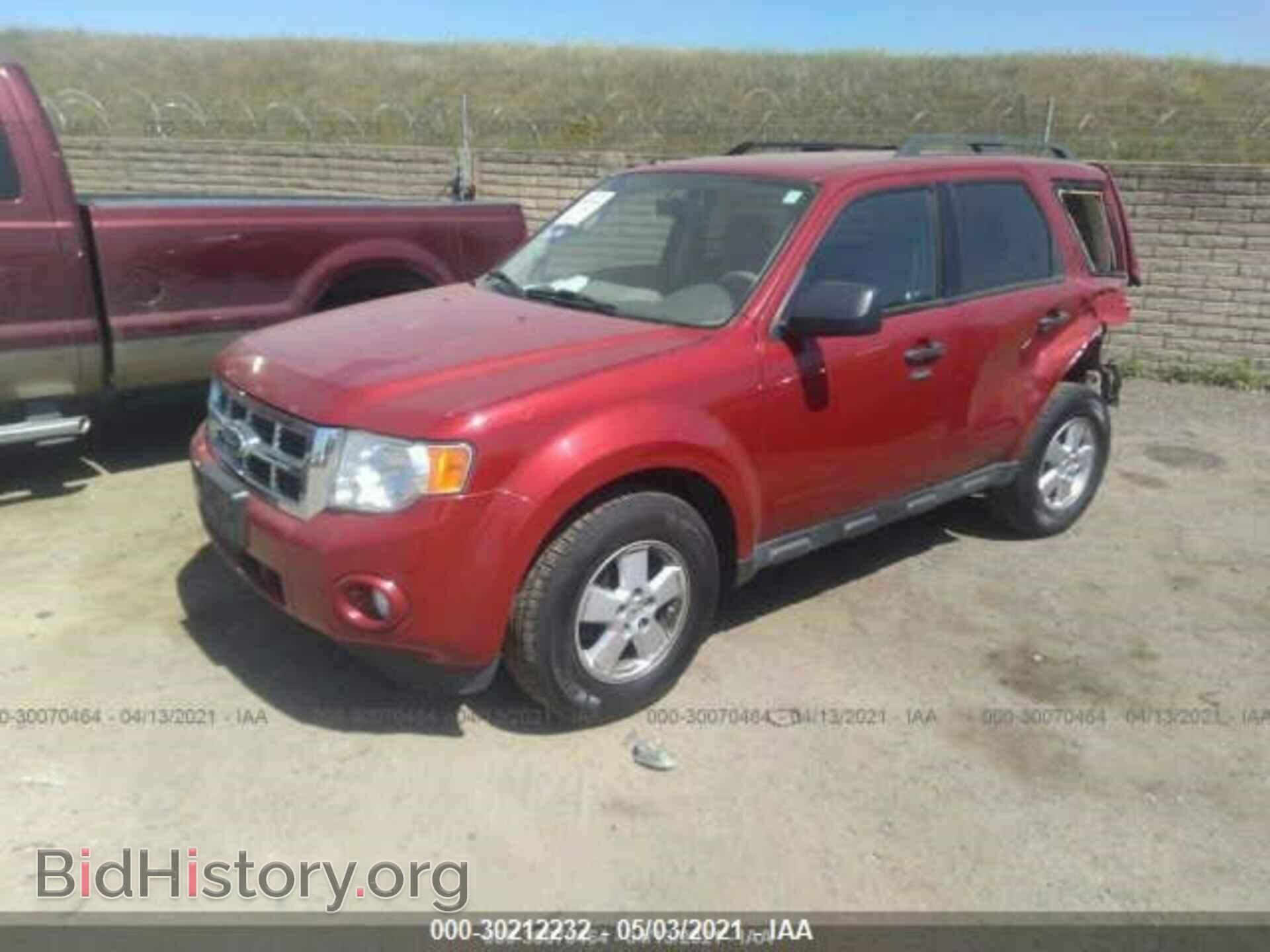 2011 FORD ESCAPE - VIN: 1FMCU9DG8BKB14506 - Фото 2