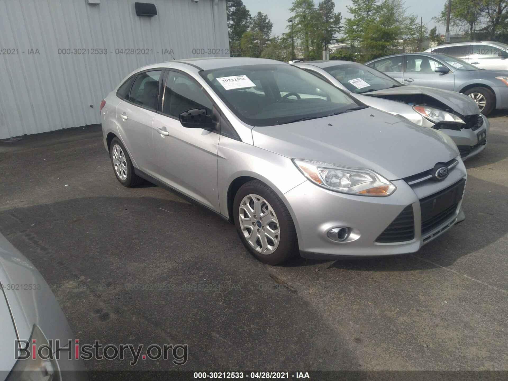 Photo 1FAHP3F21CL443713 - FORD FOCUS 2012