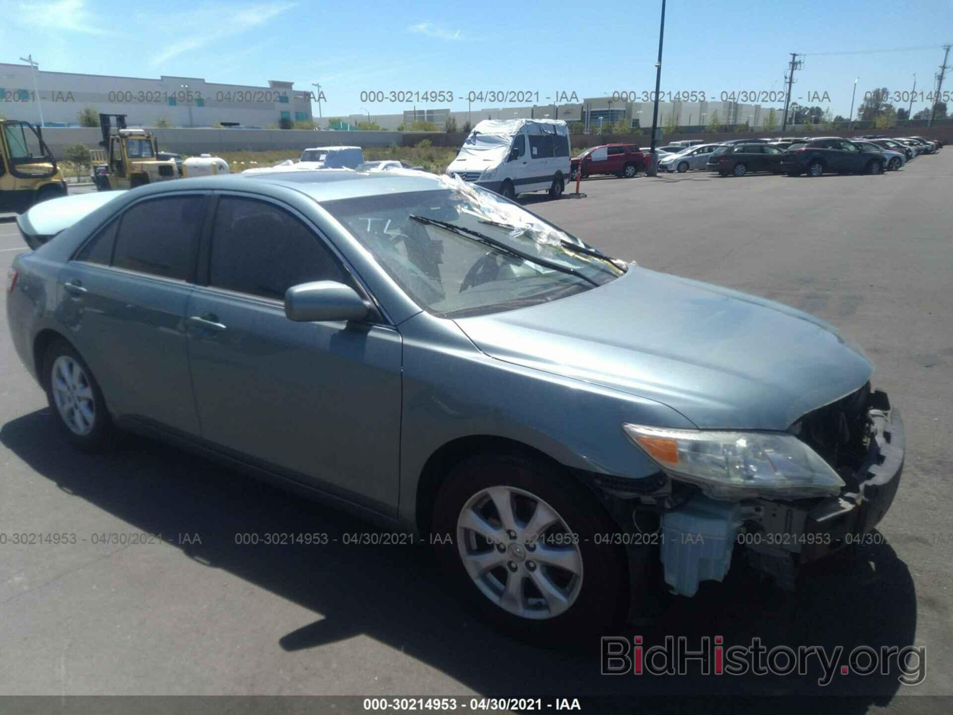 Photo 4T1BF3EKXBU702126 - TOYOTA CAMRY 2011