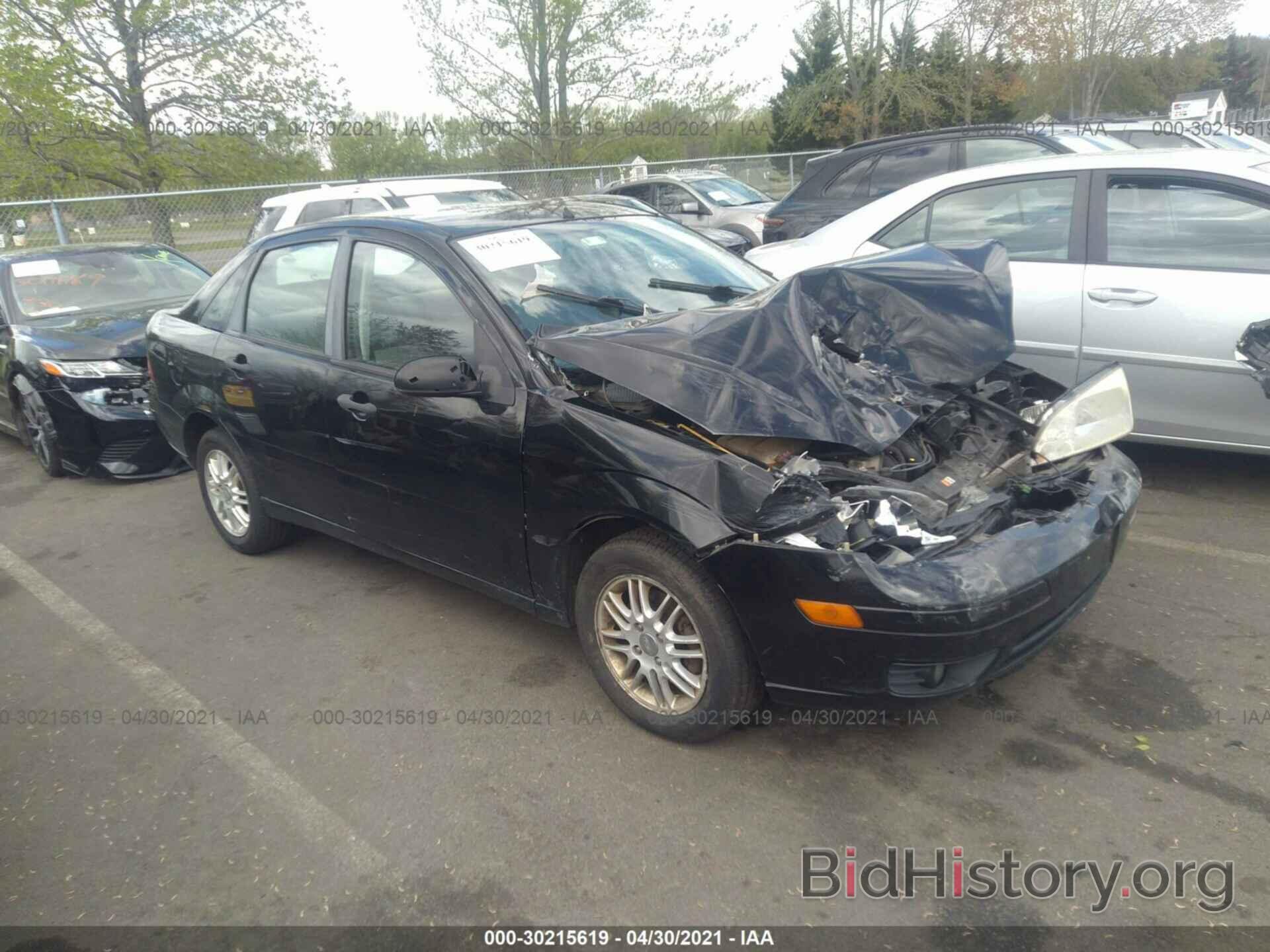 Photo 1FAHP34N97W351704 - FORD FOCUS 2007