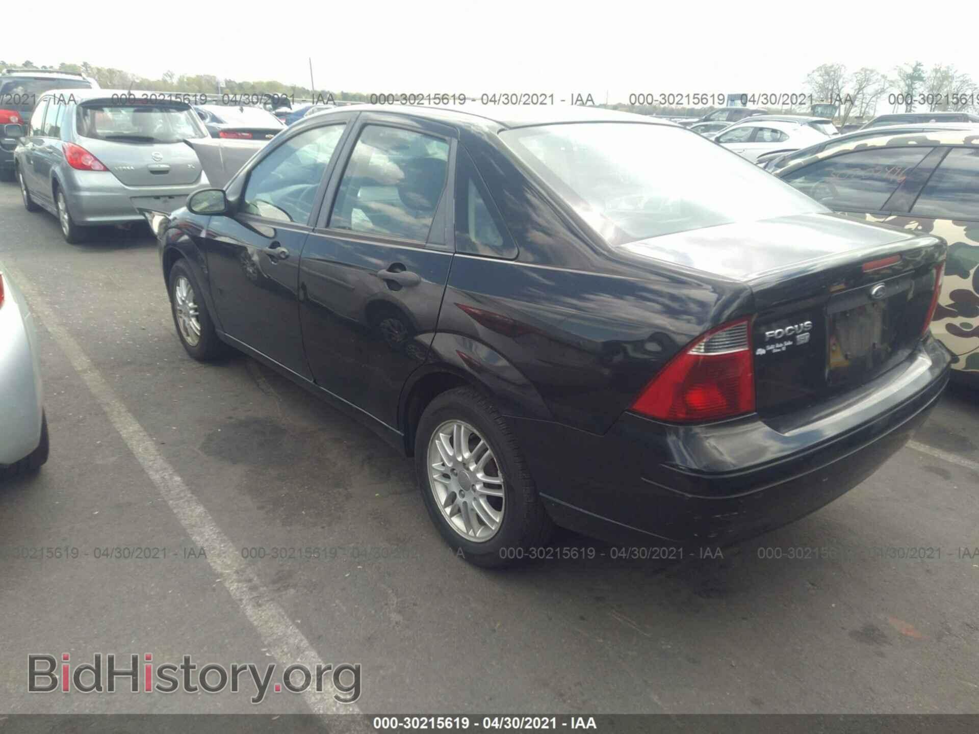 2007 FORD FOCUS - VIN: 1FAHP34N97W351704 - Фото 3