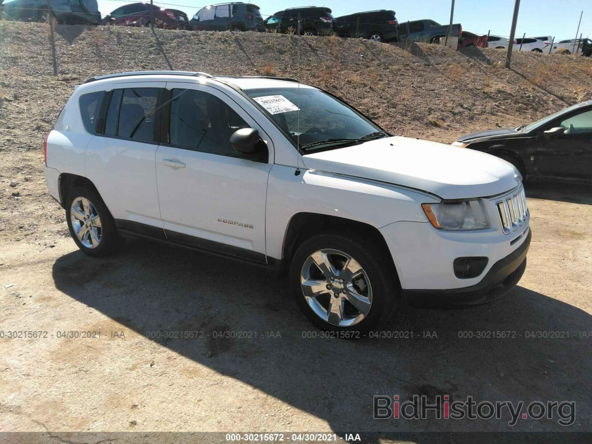 Photo 1J4NF5FB5BD280319 - JEEP COMPASS 2011