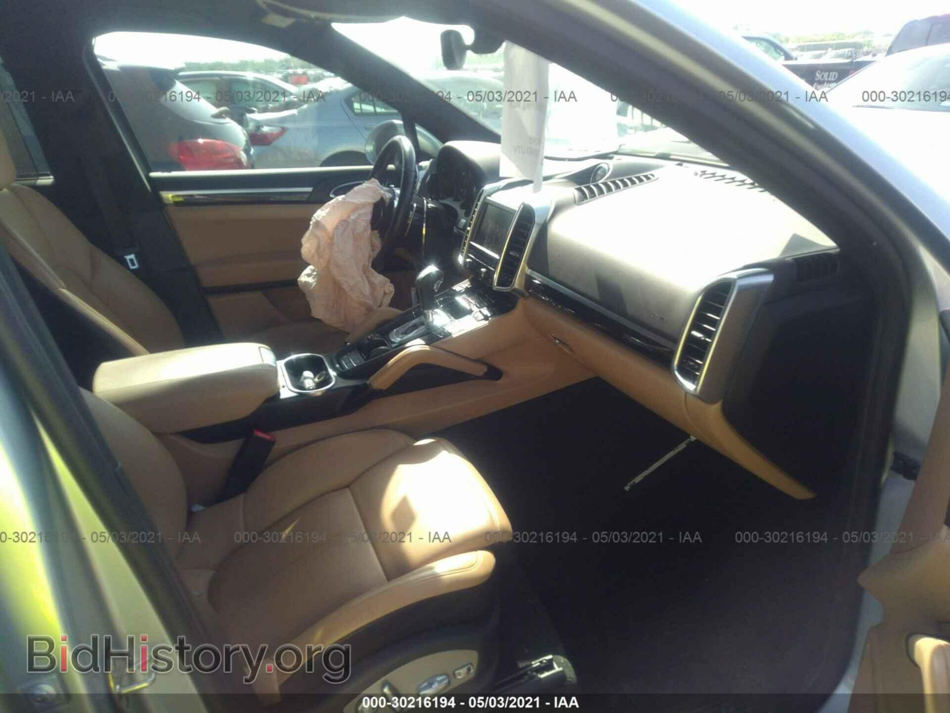 2016 PORSCHE CAYENNE - VIN: WP1AF2A26GLA40346 - Фото 5