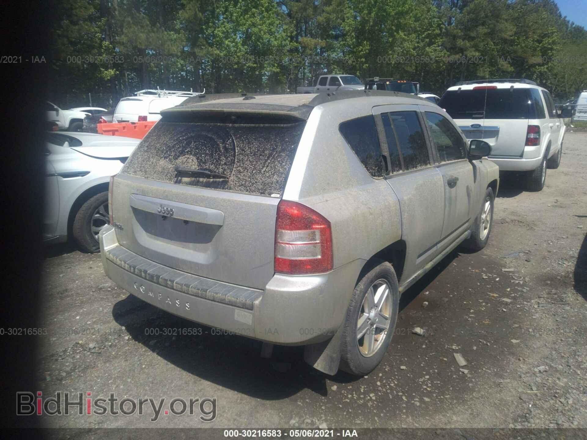 2007 JEEP COMPASS - VIN: 1J8FF47W57D586166 - Фото 4