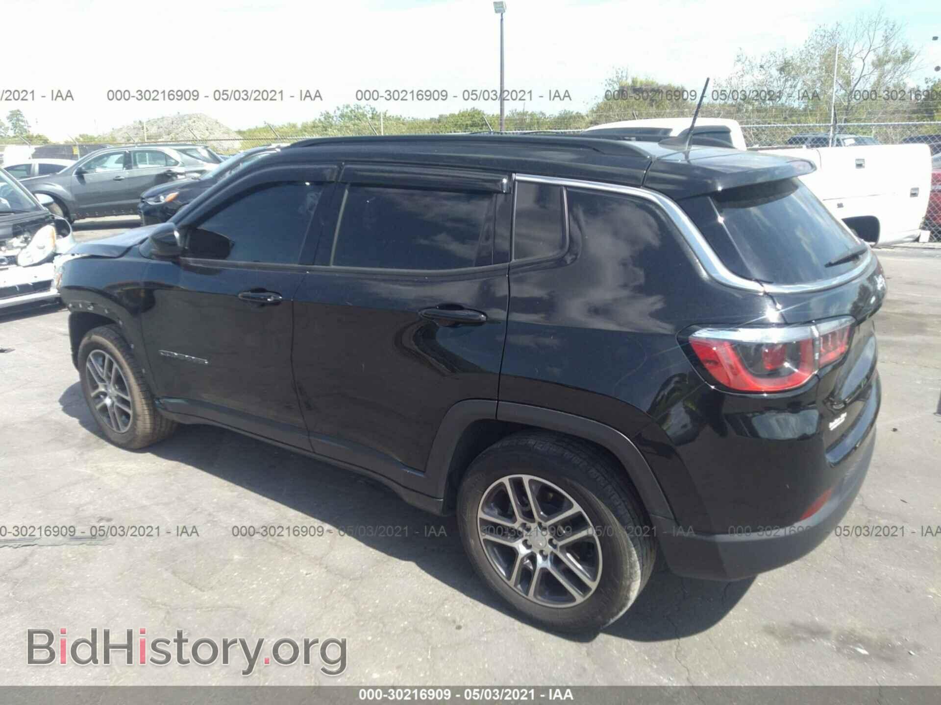 2019 JEEP COMPASS - VIN: 3C4NJCBB1KT677552 - Фото 3