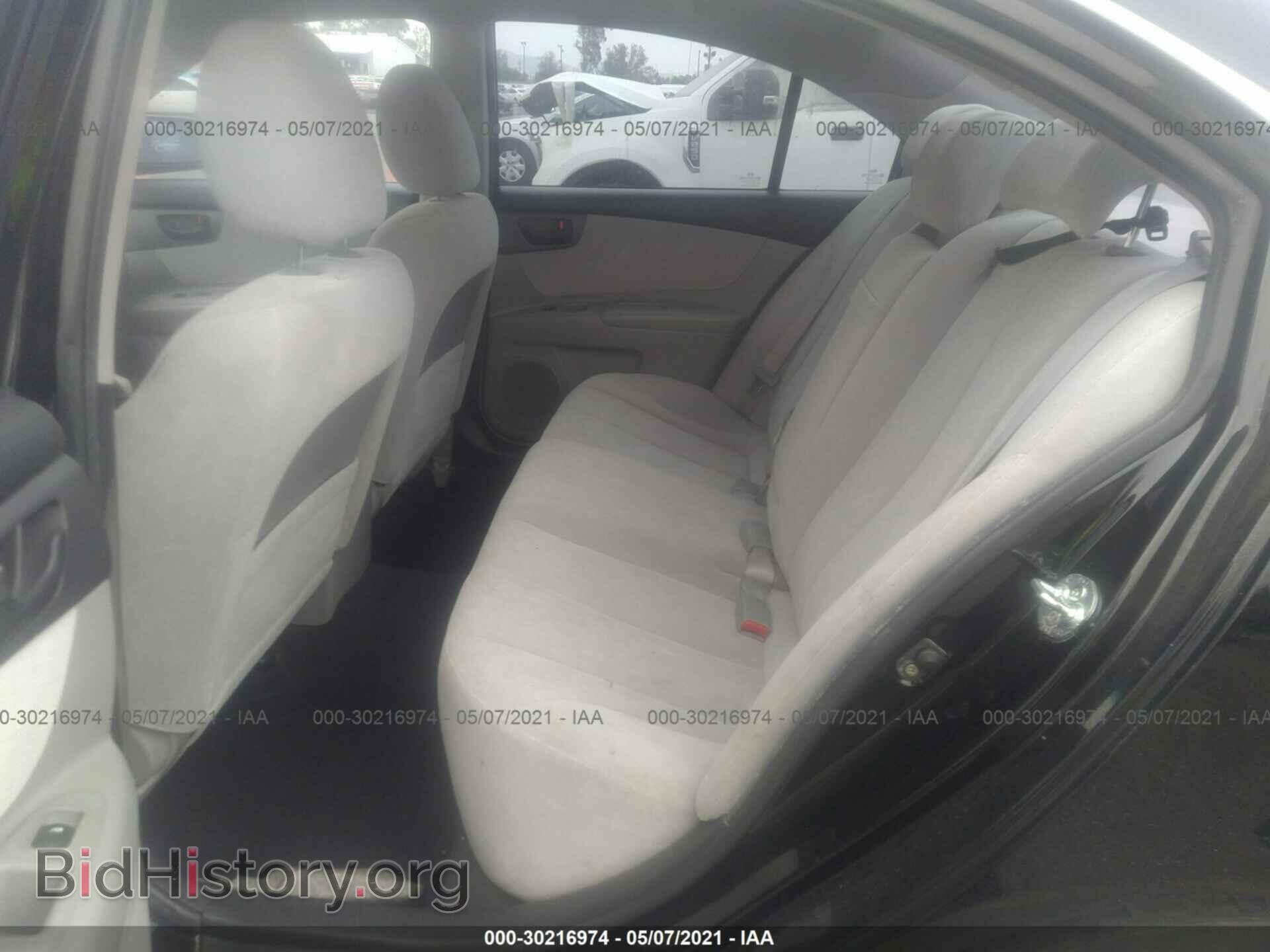2009 KIA OPTIMA - VIN: KNAGE228695365875 - Фото 8