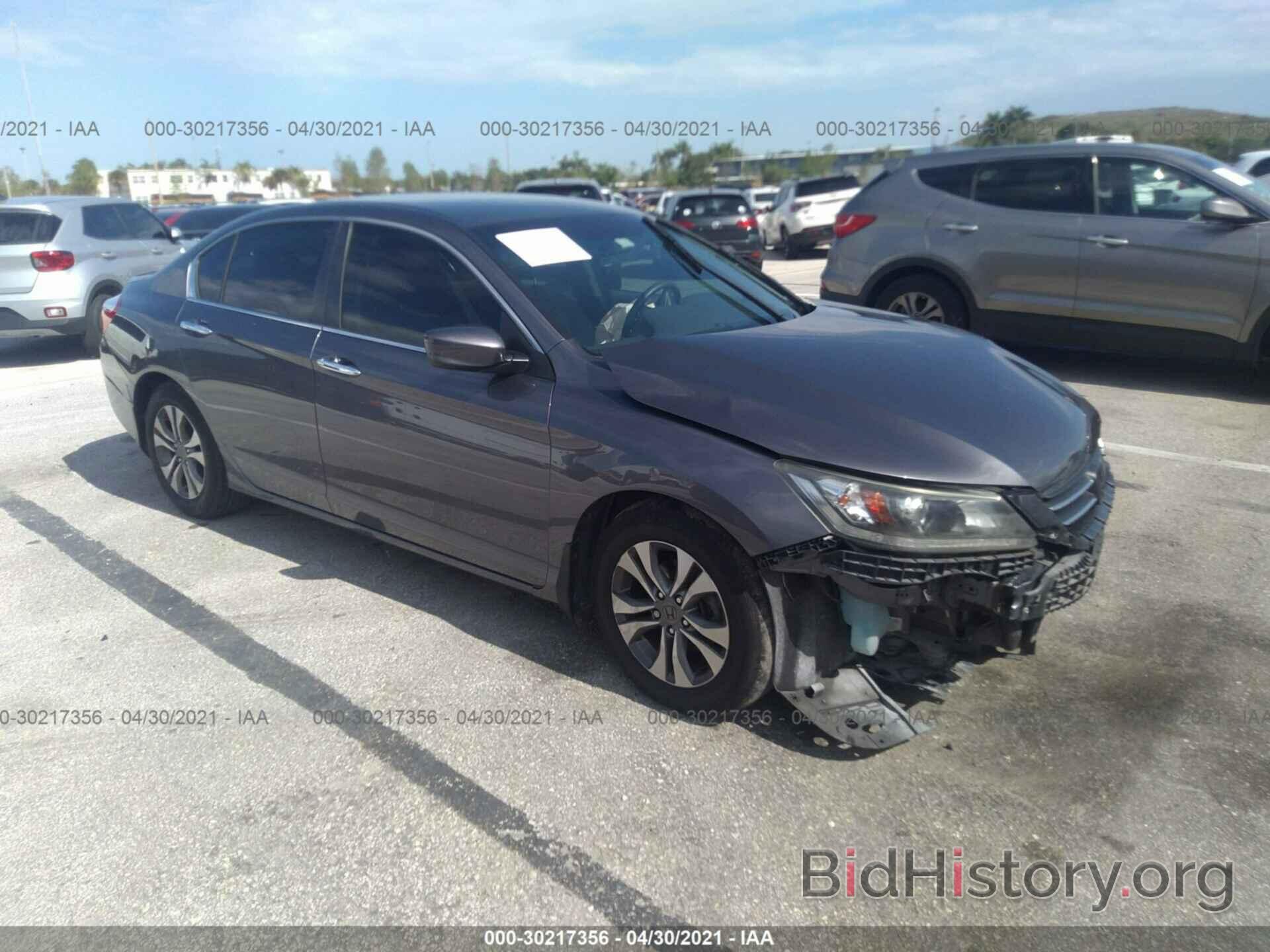 Photo 1HGCR2F37FA042346 - HONDA ACCORD SEDAN 2015