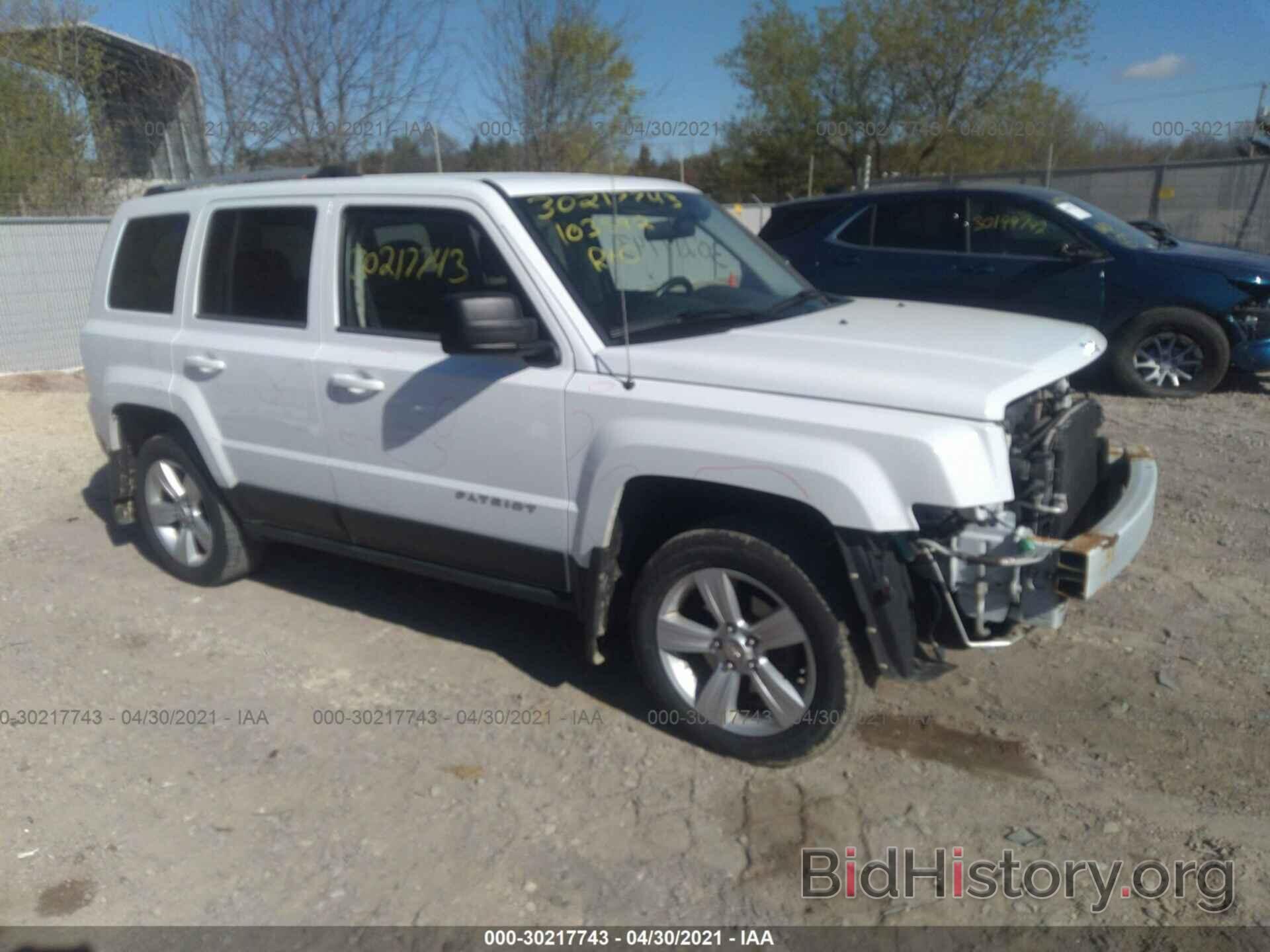 Photo 1J4NF4GB3BD244315 - JEEP PATRIOT 2011