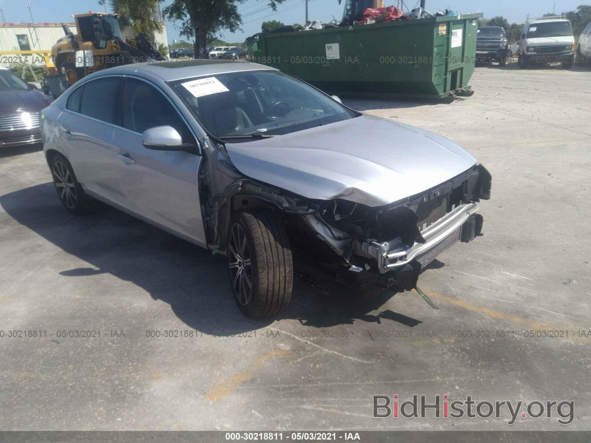 Photo LYV402HK7HB136854 - VOLVO S60 2017