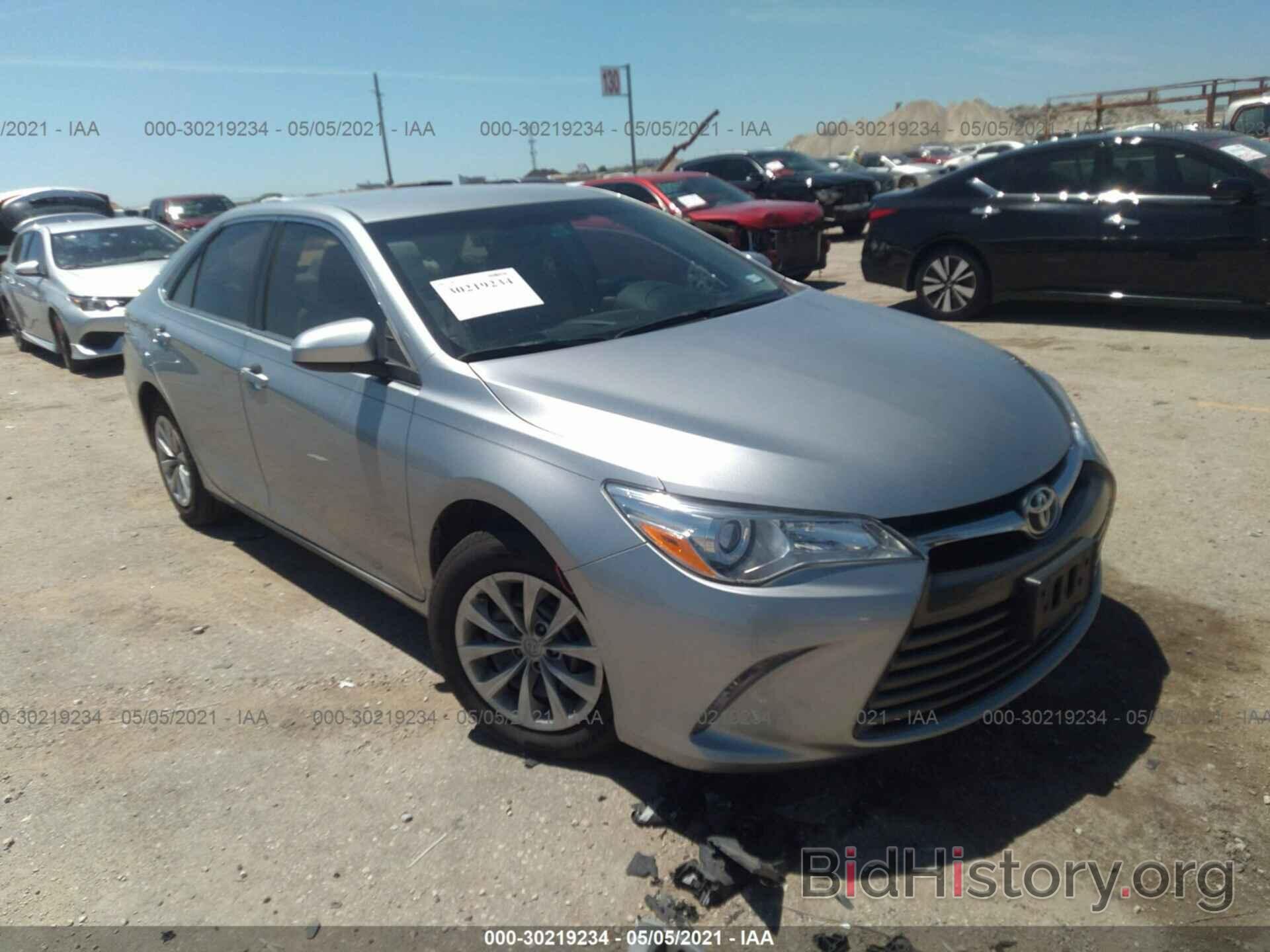 Photo 4T4BF1FK2FR473987 - TOYOTA CAMRY 2015