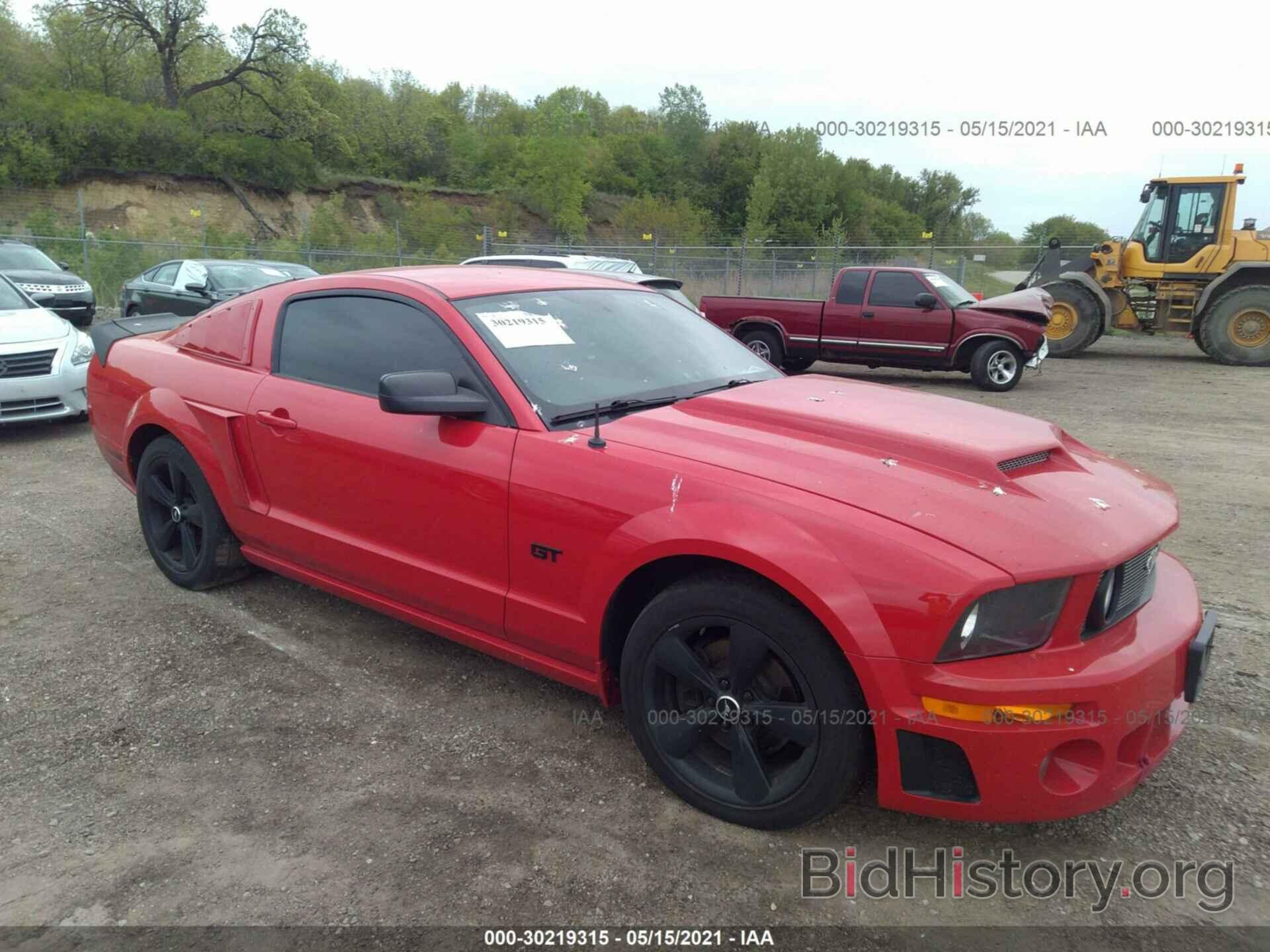 Photo 1ZVFT82H075215777 - FORD MUSTANG 2007