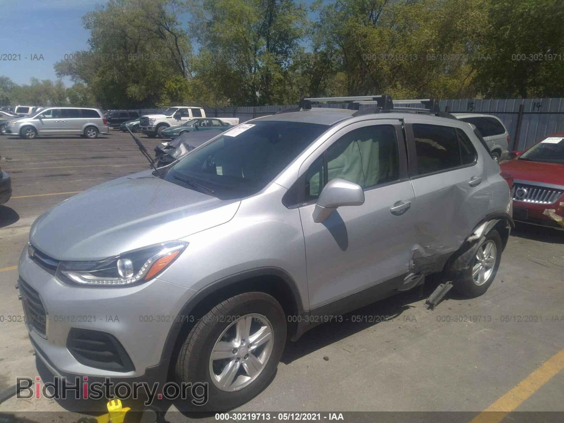 2017 CHEVROLET TRAX - VIN: 3GNCJPSB4HL172040 - Фото 2