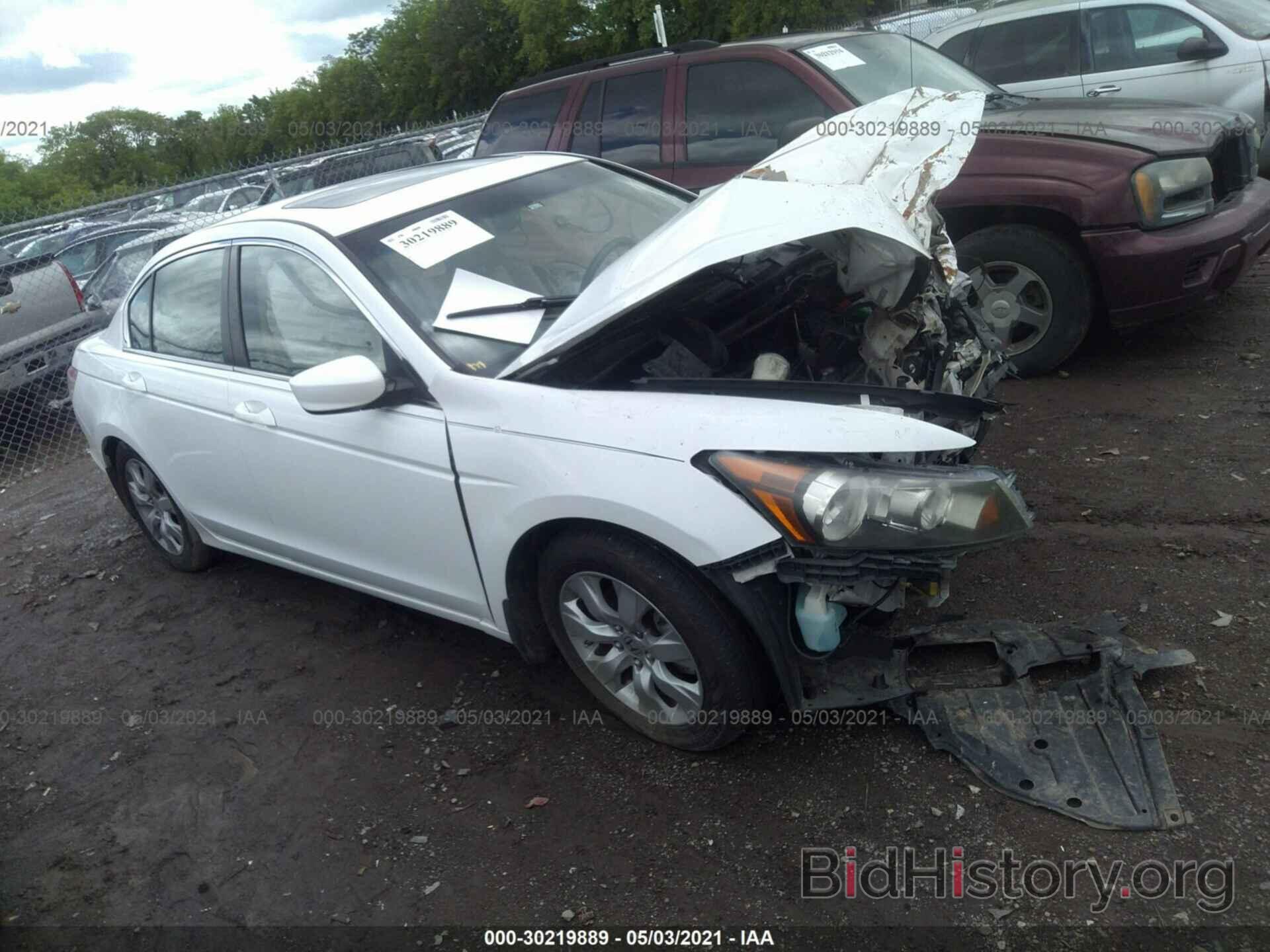 Photo 1HGCP2F88AA001573 - HONDA ACCORD SDN 2010