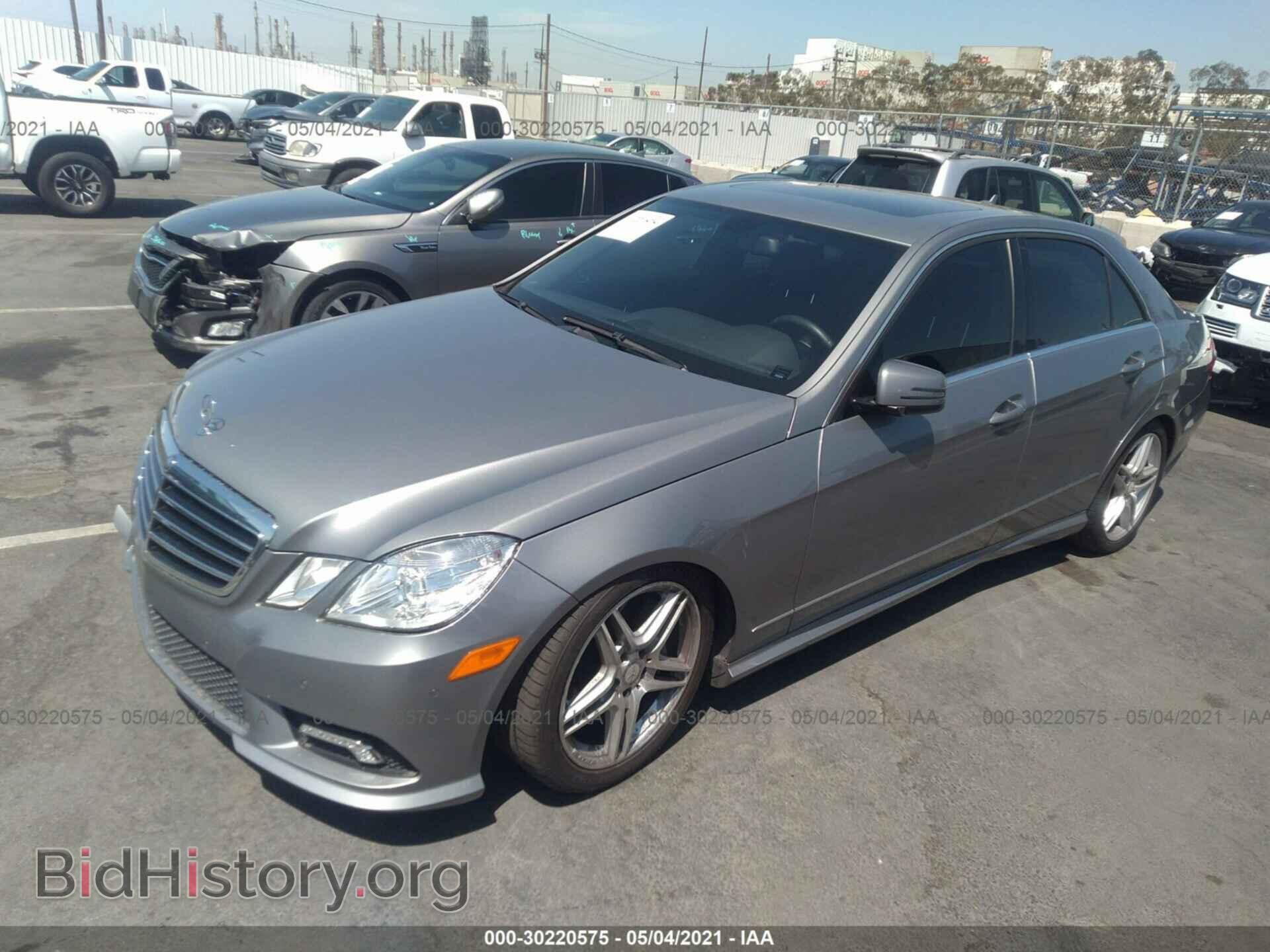 2011 MERCEDES-BENZ E-CLASS - VIN: WDDHF7CB9BA267311 - Фото 2