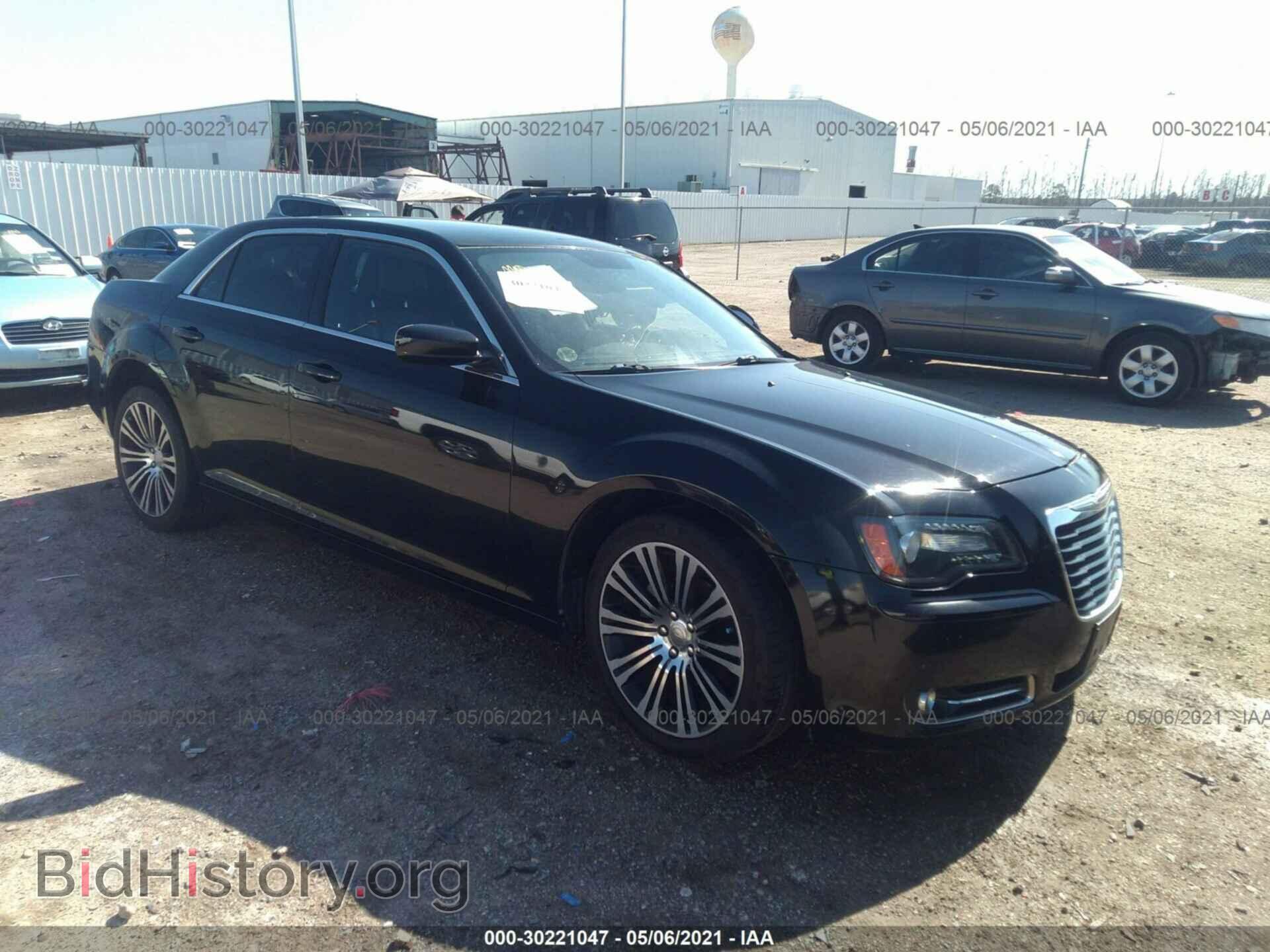 Photo 2C3CCABG2DH556403 - CHRYSLER 300 2013