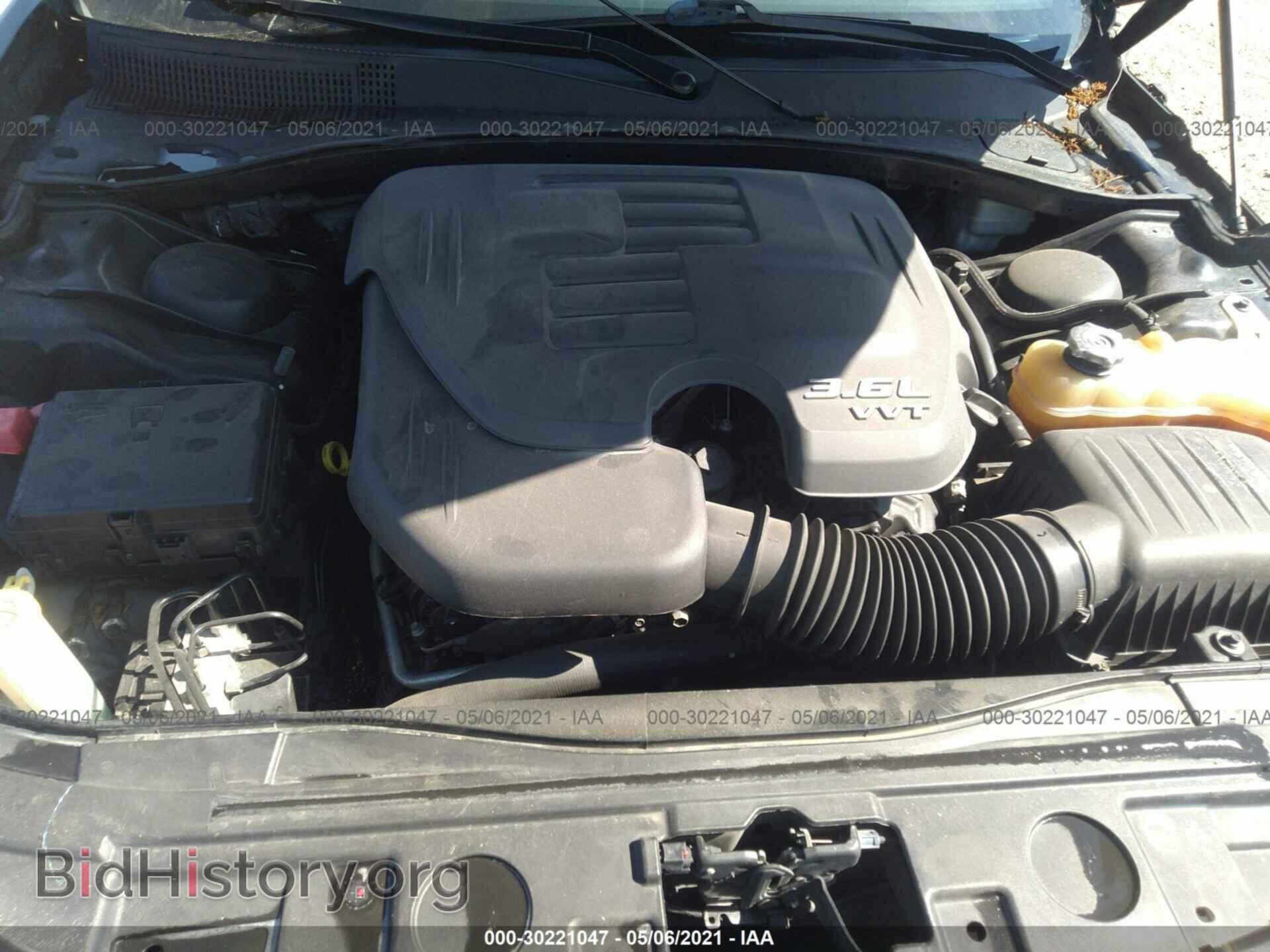 2013 CHRYSLER 300 - VIN: 2C3CCABG2DH556403 - Фото 10