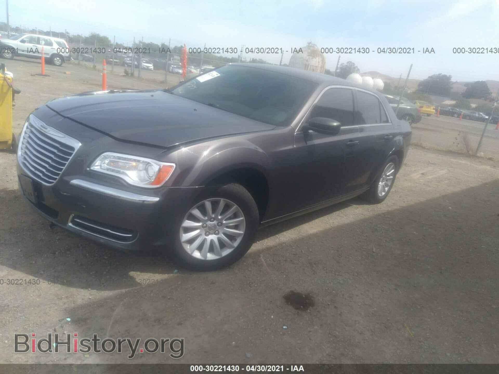 2014 CHRYSLER 300 - VIN: 2C3CCAAGXEH222316 - Фото 2
