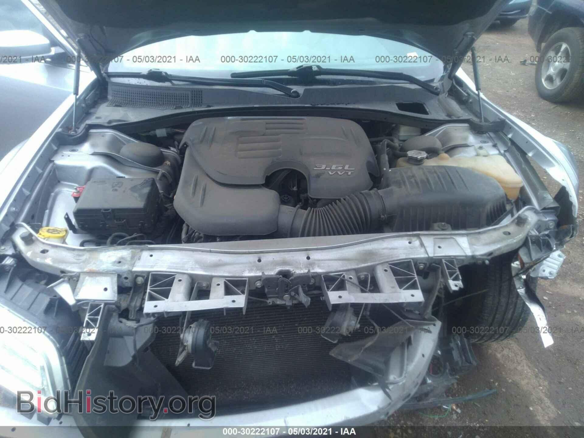 2014 CHRYSLER 300 - VIN: 2C3CCAAG6EH199987 - Фото 10