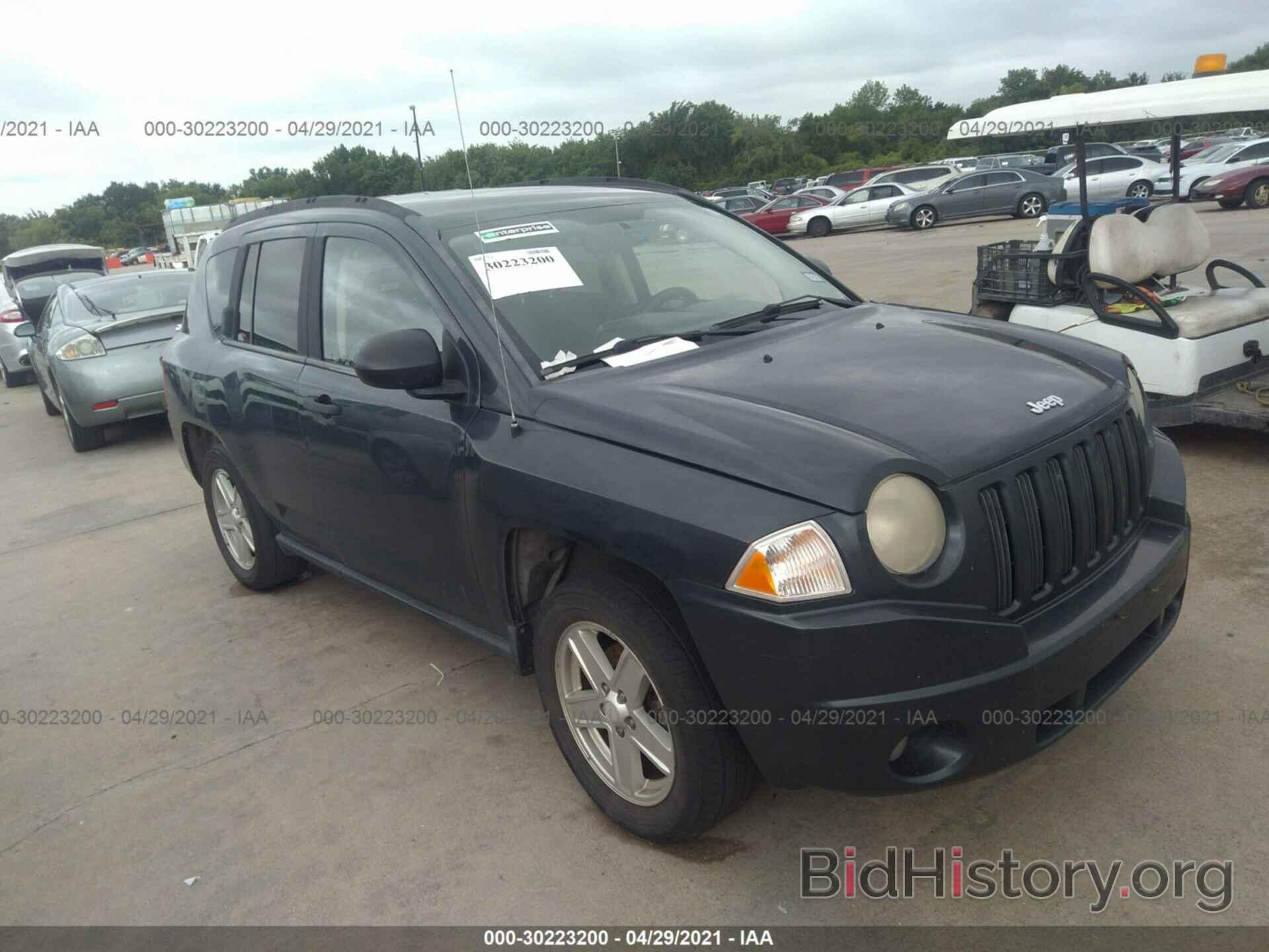 Photo 1J8FT47W17D390332 - JEEP COMPASS 2007