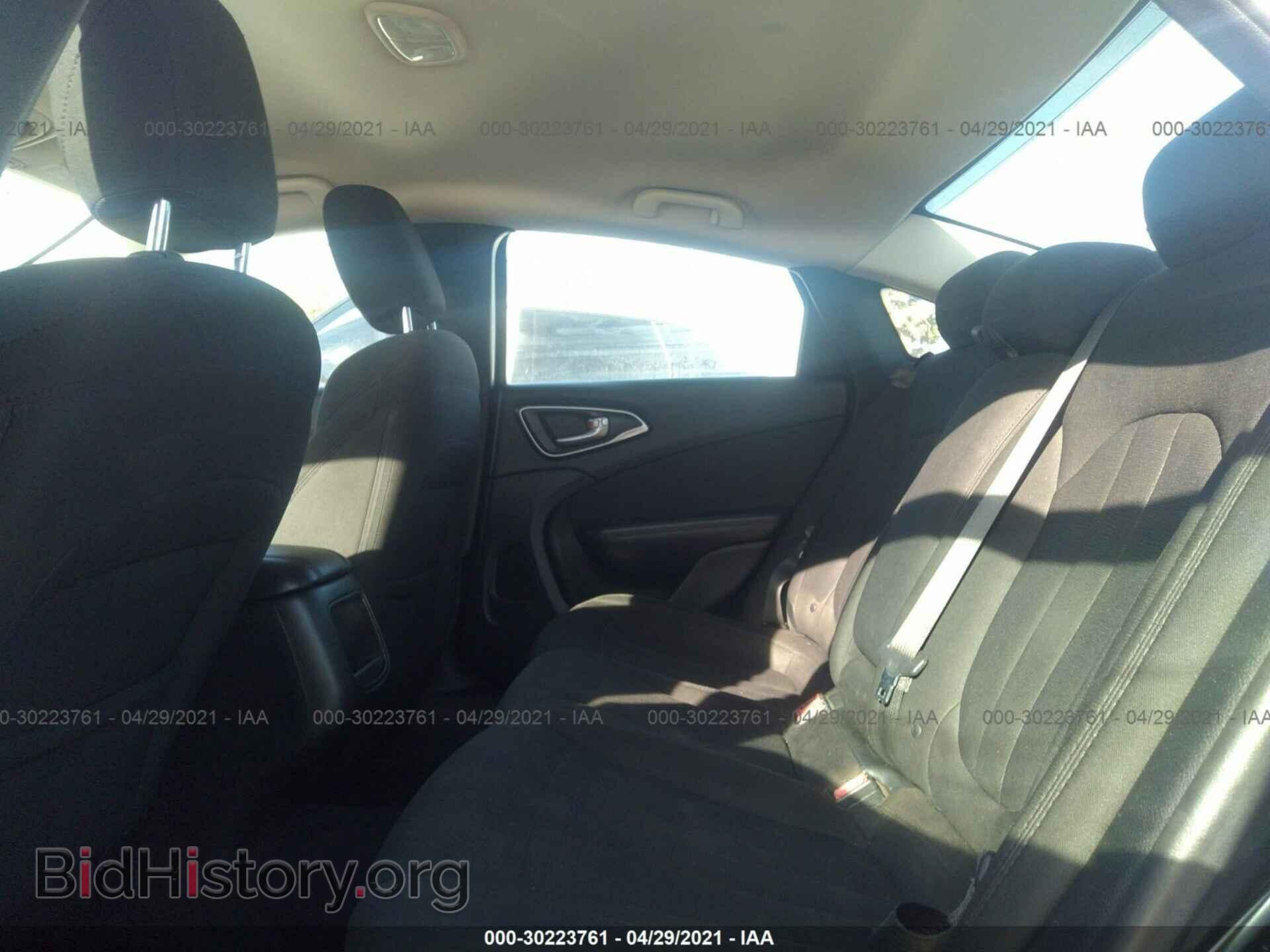 2015 CHRYSLER 200 - VIN: 1C3CCCAB5FN660461 - Фото 8
