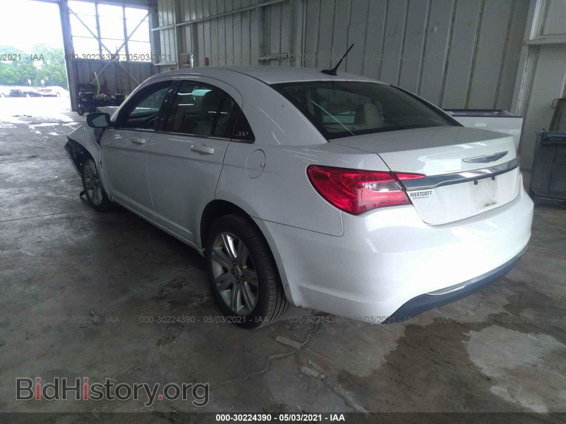 2013 CHRYSLER 200 - VIN: 1C3CCBAB1DN705449 - Фото 3