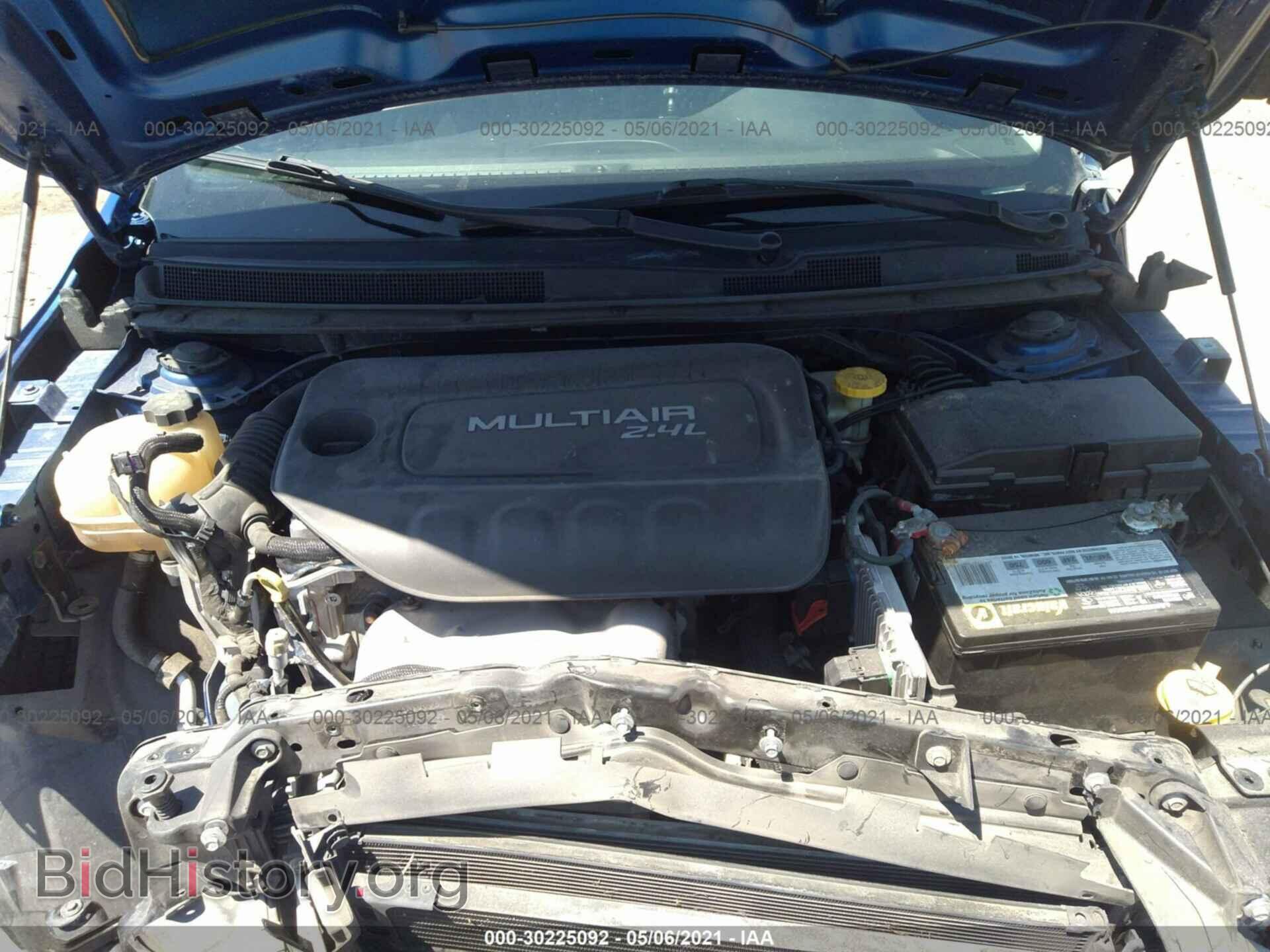 2015 CHRYSLER 200 - VIN: 1C3CCCAB7FN609687 - Фото 10