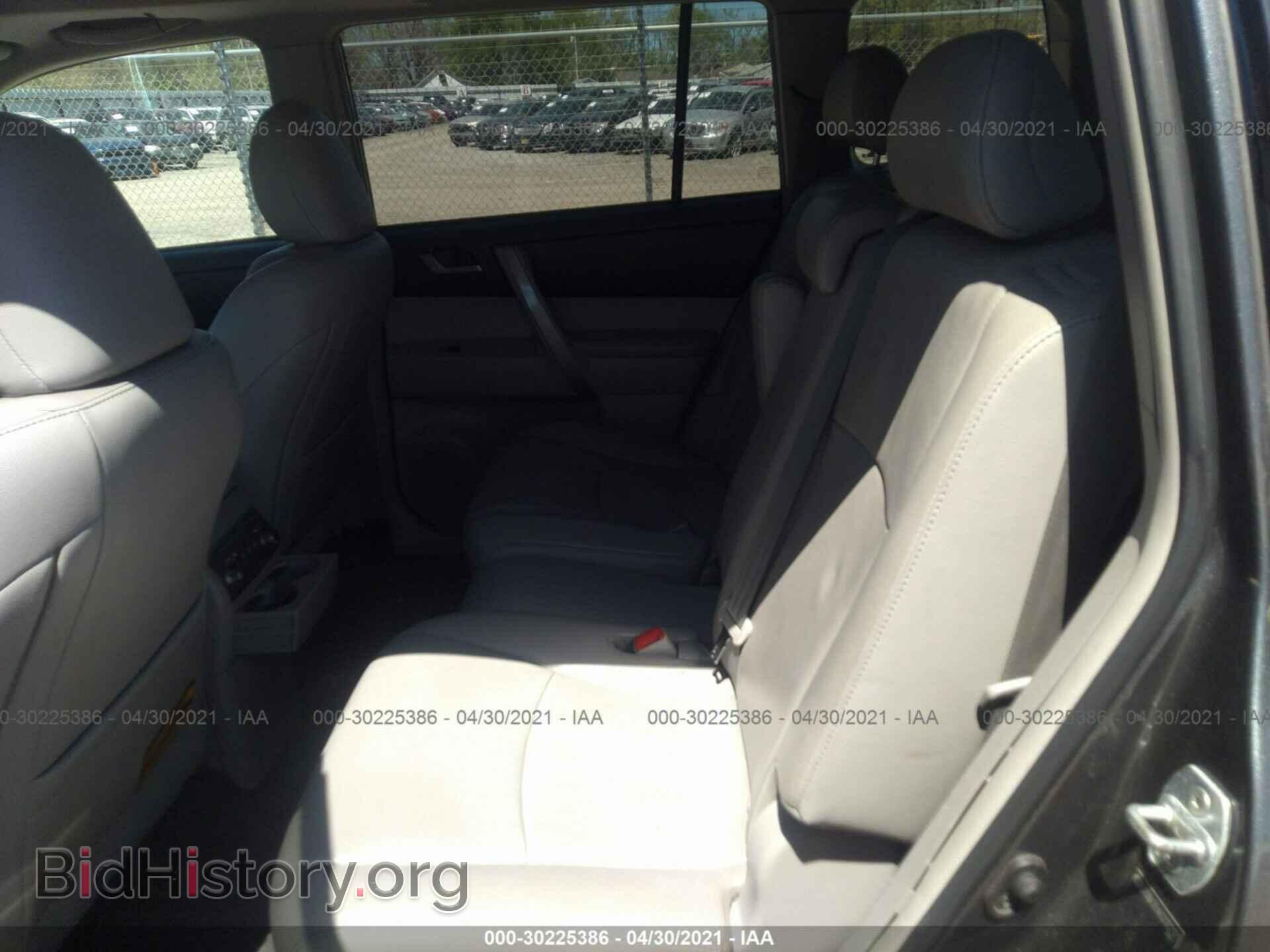 2012 TOYOTA HIGHLANDER - VIN: 5TDBK3EH4CS122171 - Фото 8