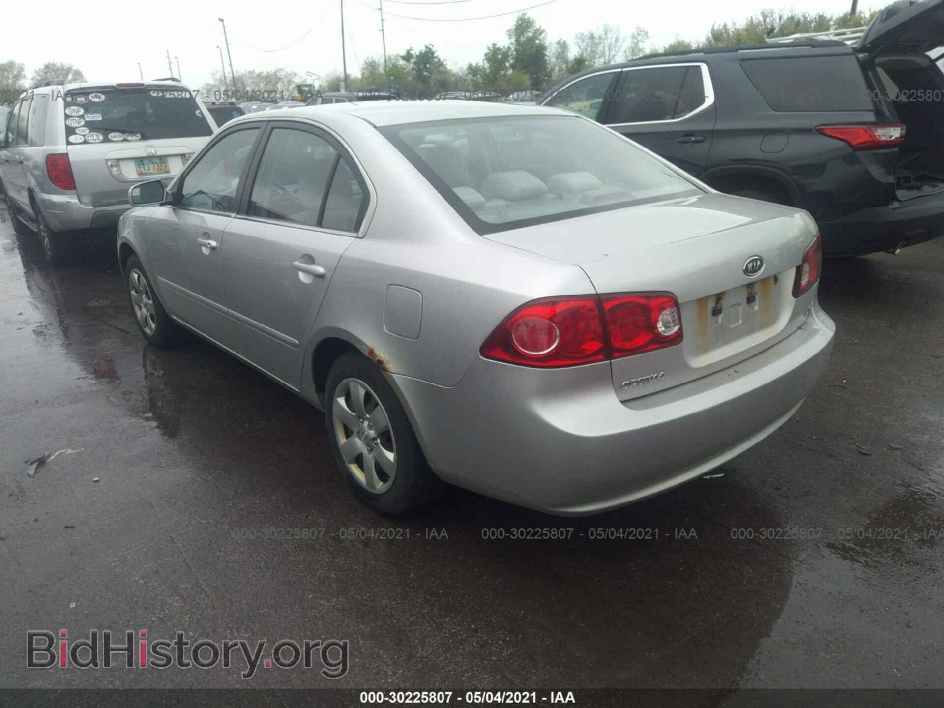 2007 KIA OPTIMA - VIN: KNAGE123675124135 - Фото 3