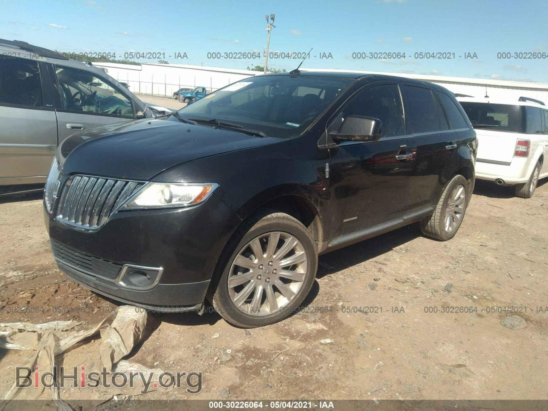 2011 LINCOLN MKX - VIN: 2LMDJ6JK0BBJ14664 - Photo 2