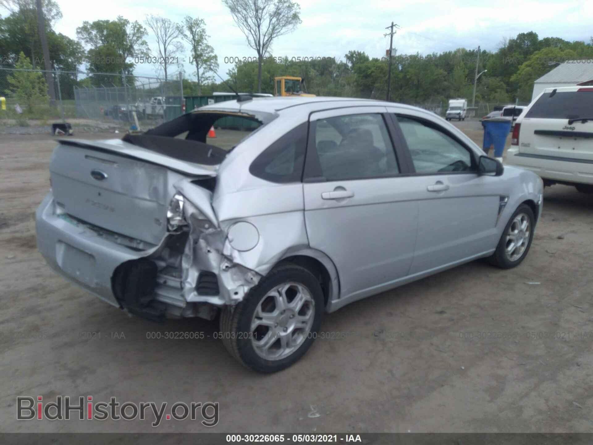 2008 FORD FOCUS - VIN: 1FAHP35N98W186902 - Фото 4