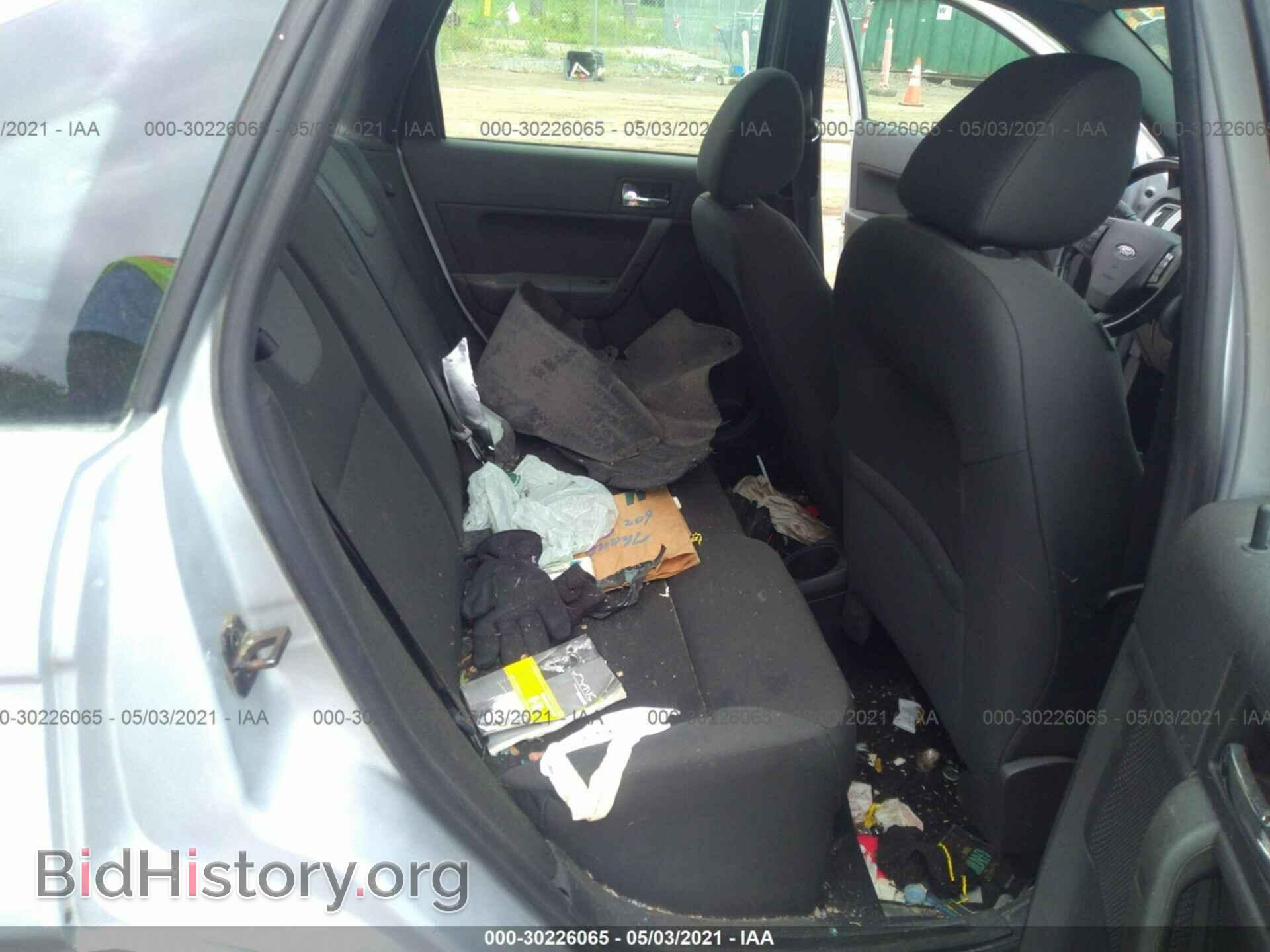 2008 FORD FOCUS - VIN: 1FAHP35N98W186902 - Фото 8