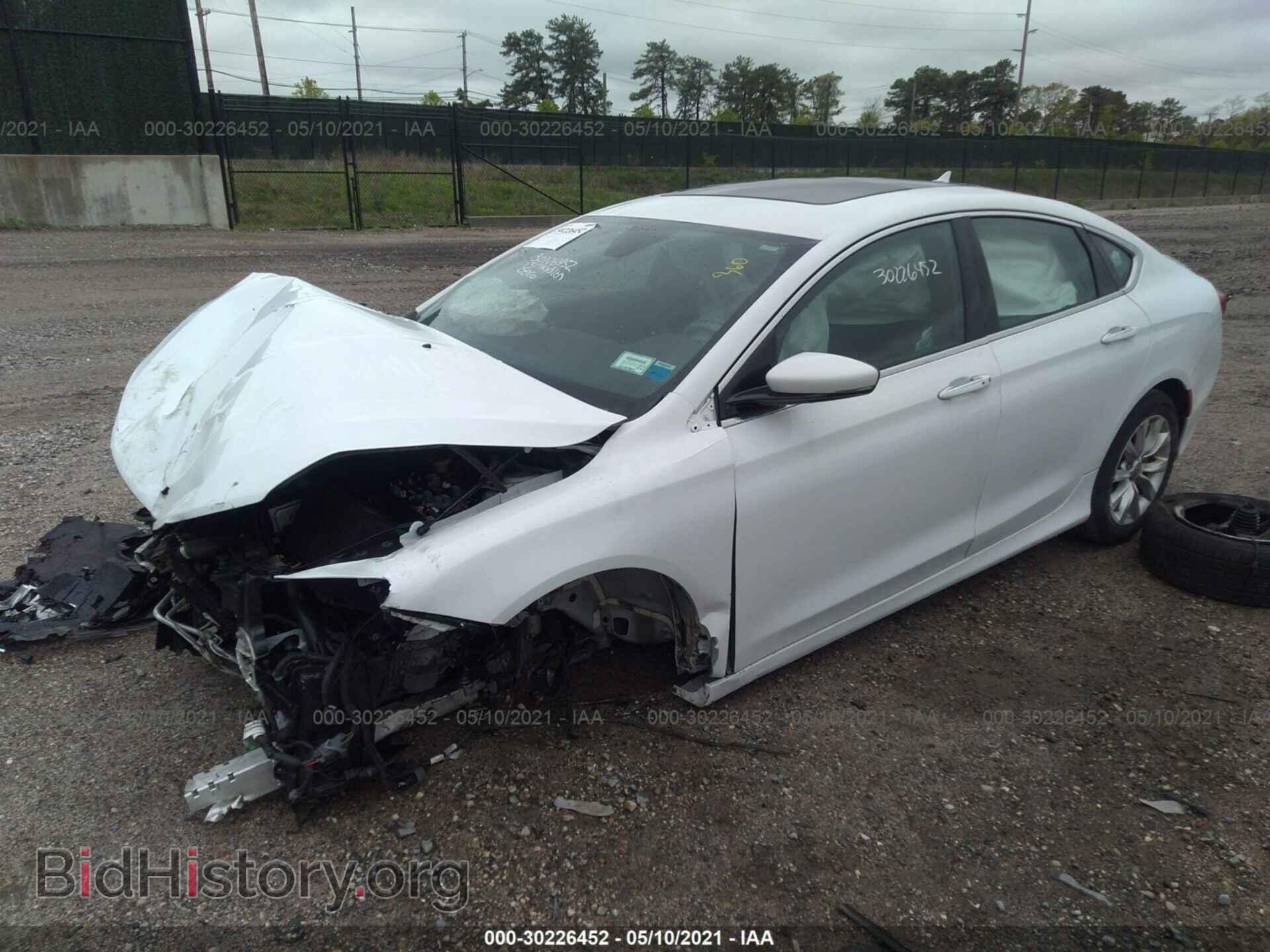 2015 CHRYSLER 200 - VIN: 1C3CCCCB7FN532705 - Photo 2
