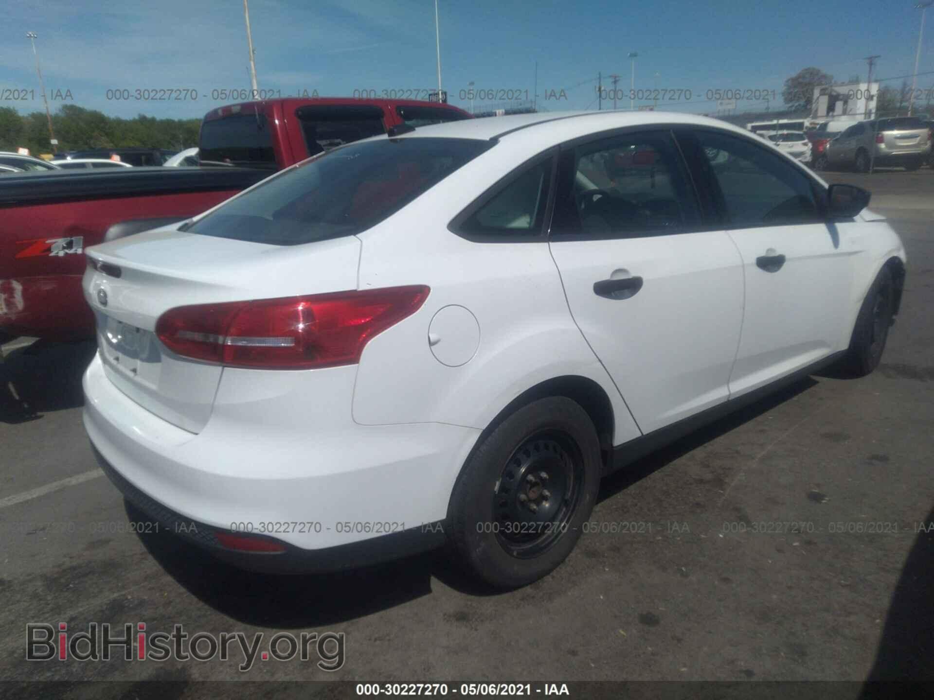 2017 FORD FOCUS - VIN: 1FADP3E24HL335710 - Photo 4