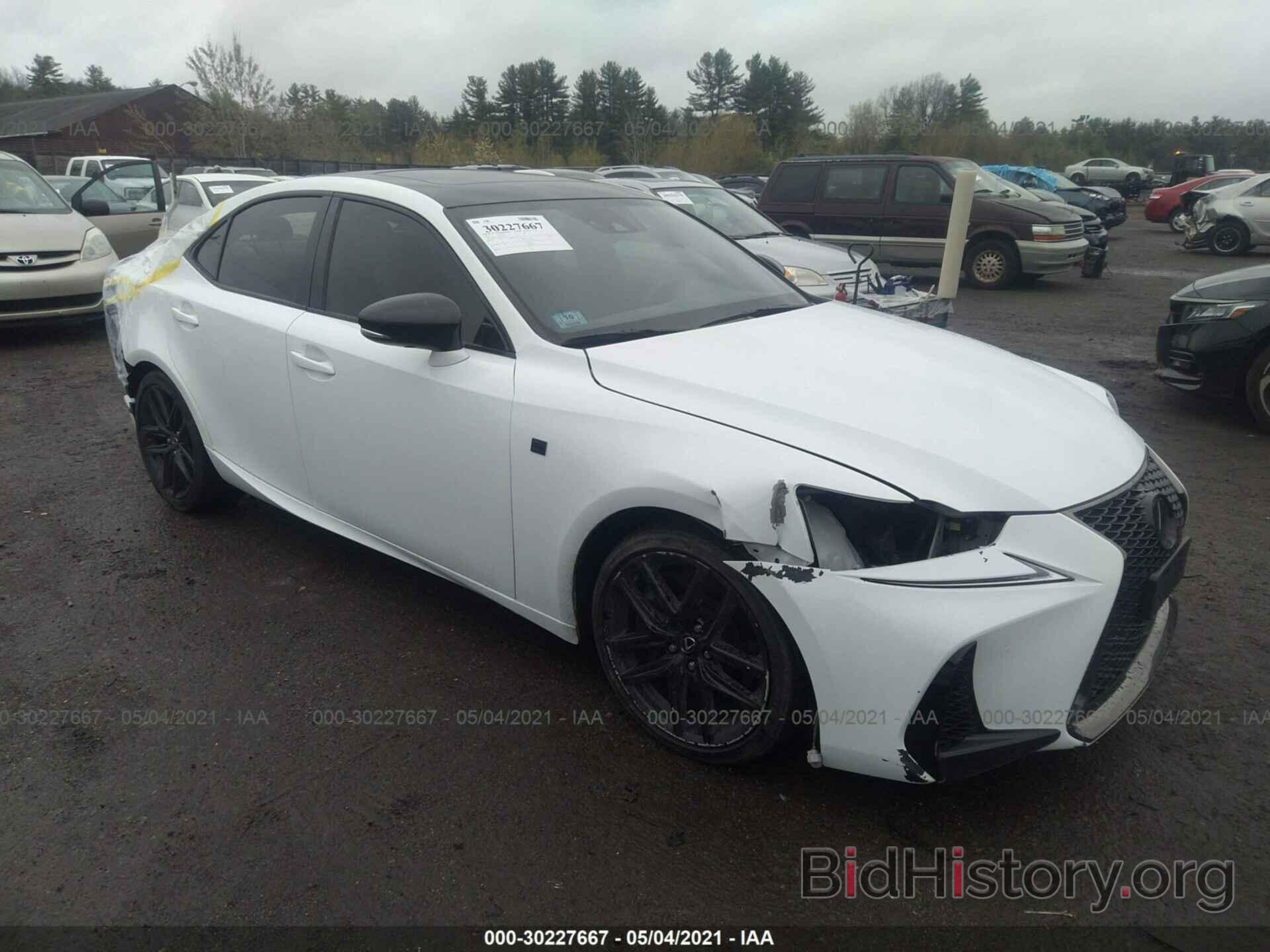 Photo JTHBZ1D24J5032291 - LEXUS IS 2018