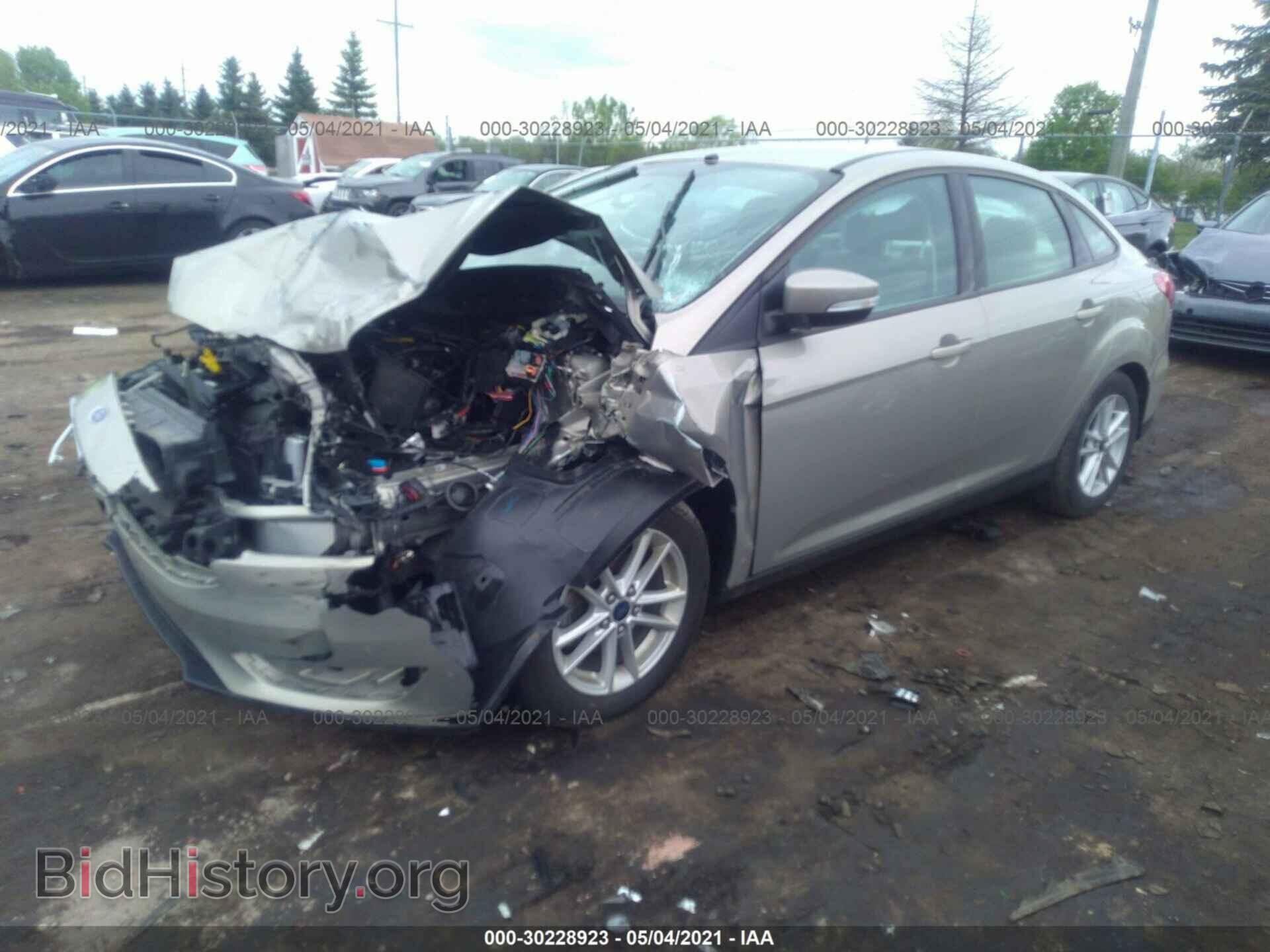2016 FORD FOCUS - VIN: 1FADP3F2XGL252084 - Фото 2