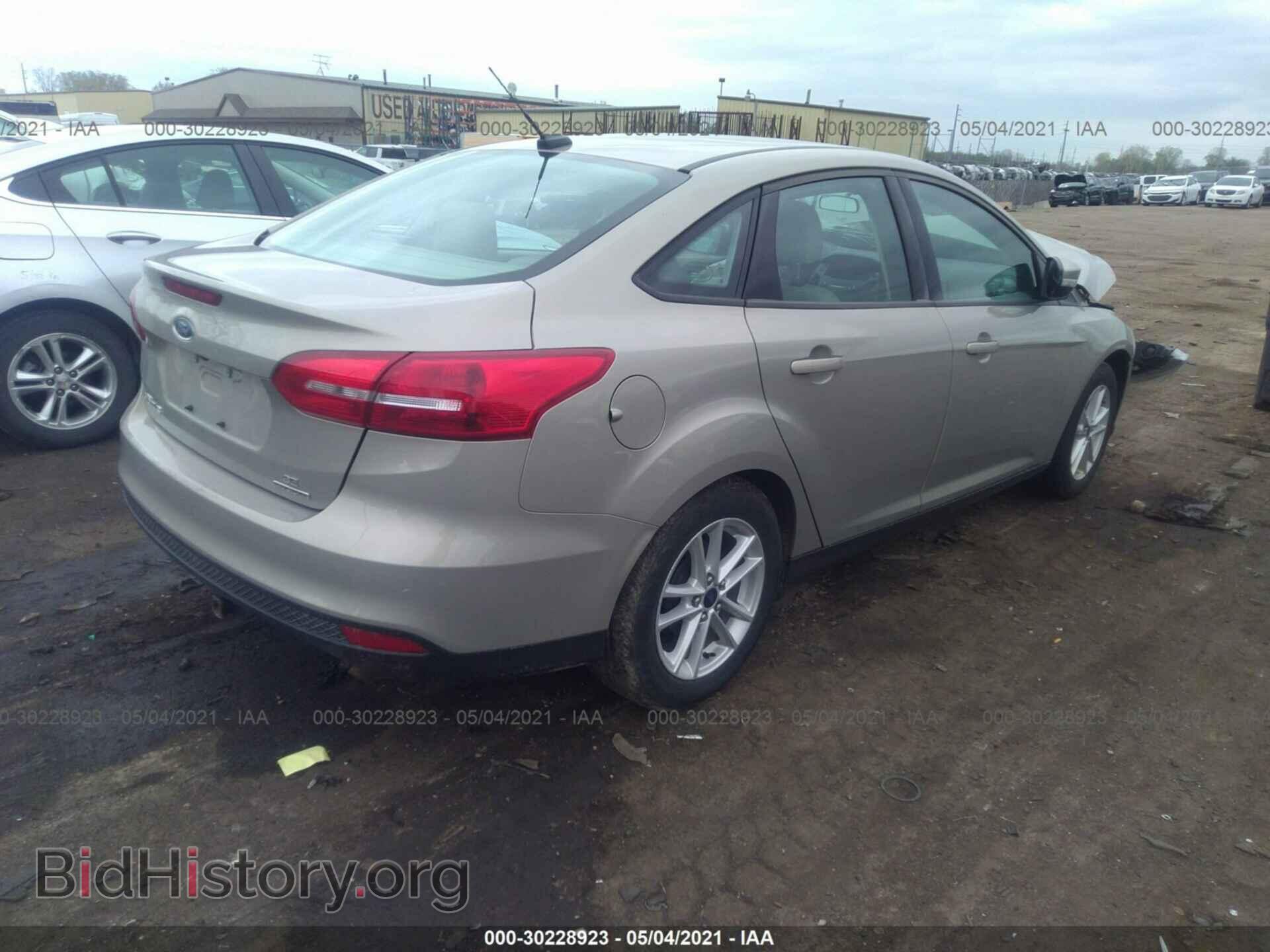2016 FORD FOCUS - VIN: 1FADP3F2XGL252084 - Фото 4