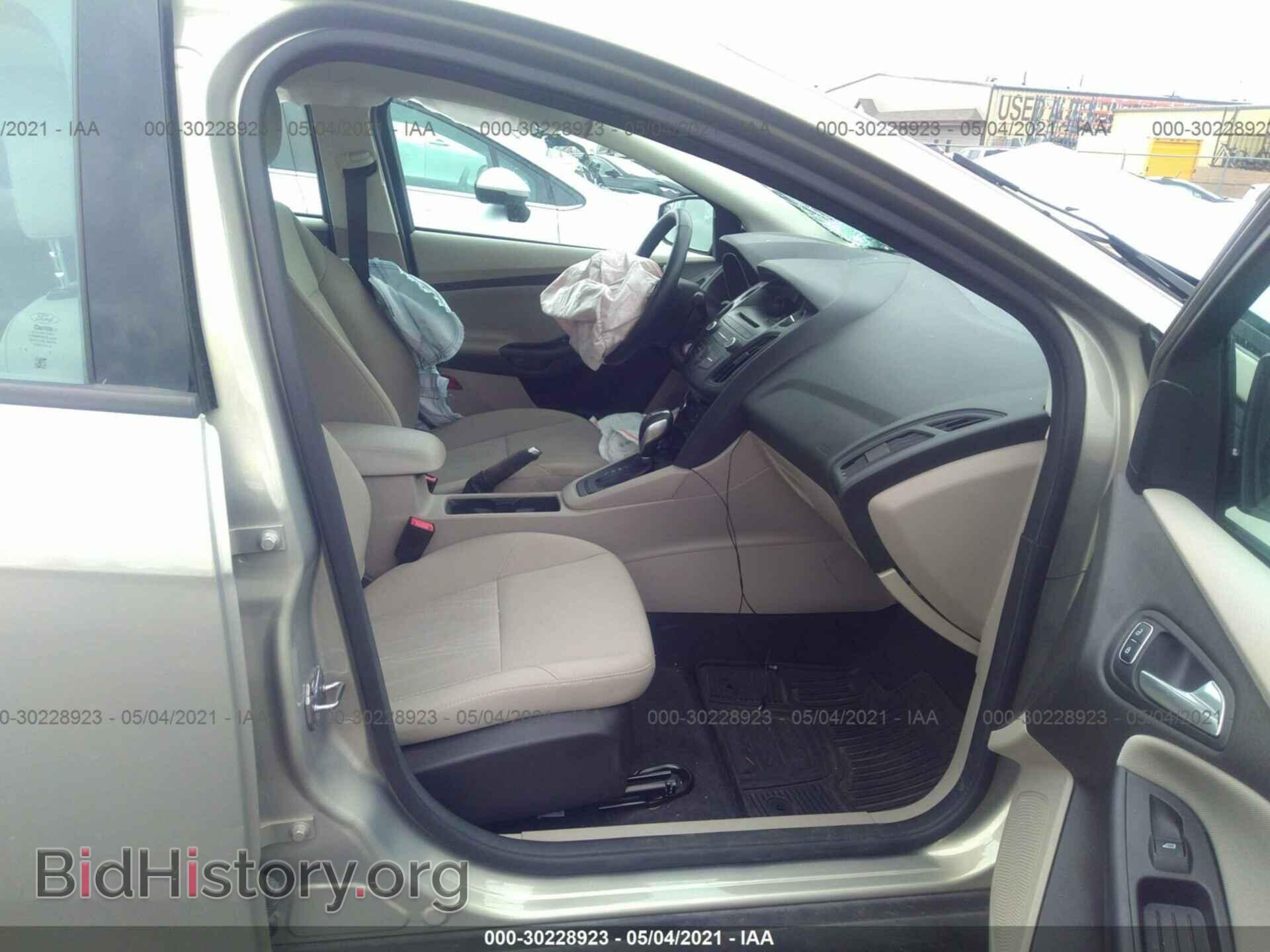 2016 FORD FOCUS - VIN: 1FADP3F2XGL252084 - Фото 5