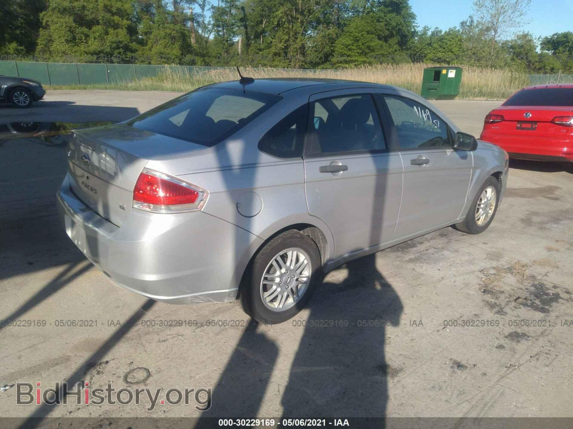 2009 FORD FOCUS - VIN: 1FAHP35N39W257593 - Photo 4