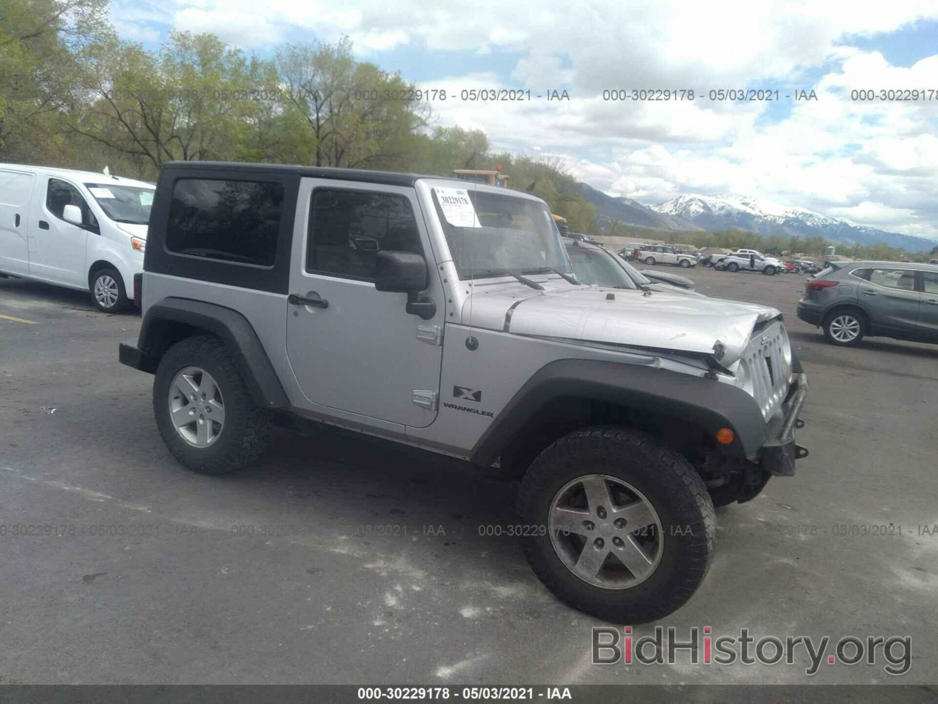 Photo 1J4FA24147L229743 - JEEP WRANGLER 2007