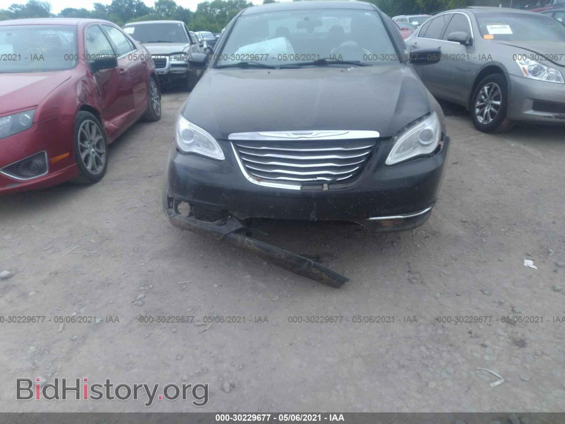 2012 CHRYSLER 200 - VIN: 1C3CCBAB0CN317773 - Фото 6