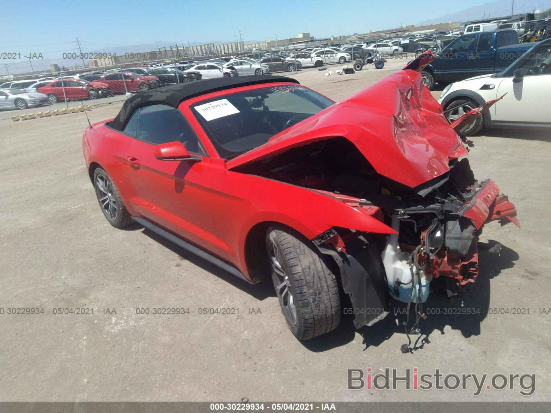 Photo 1FATP8UH5G5212838 - FORD MUSTANG 2016
