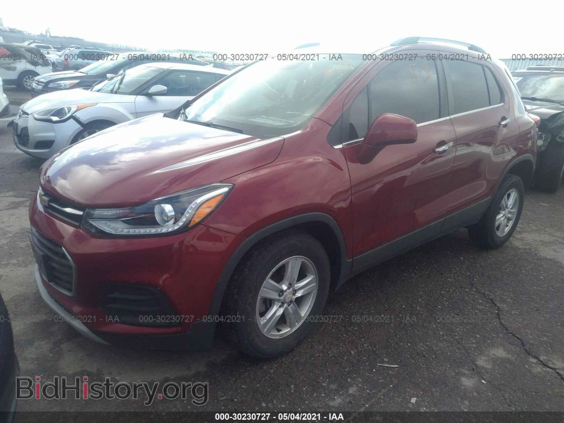 2018 CHEVROLET TRAX - VIN: 3GNCJPSB0JL211017 - Фото 2