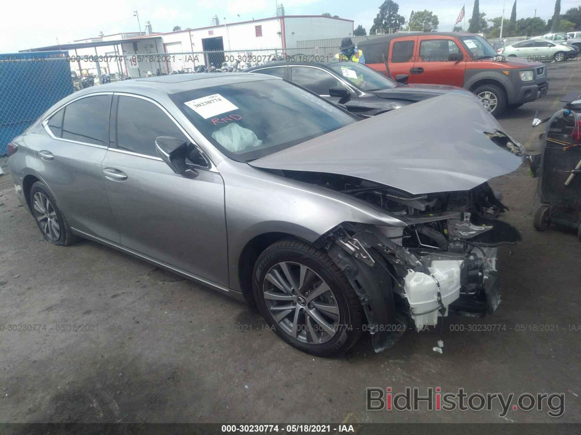 Photo 58ABZ1B19KU044380 - LEXUS ES 2019